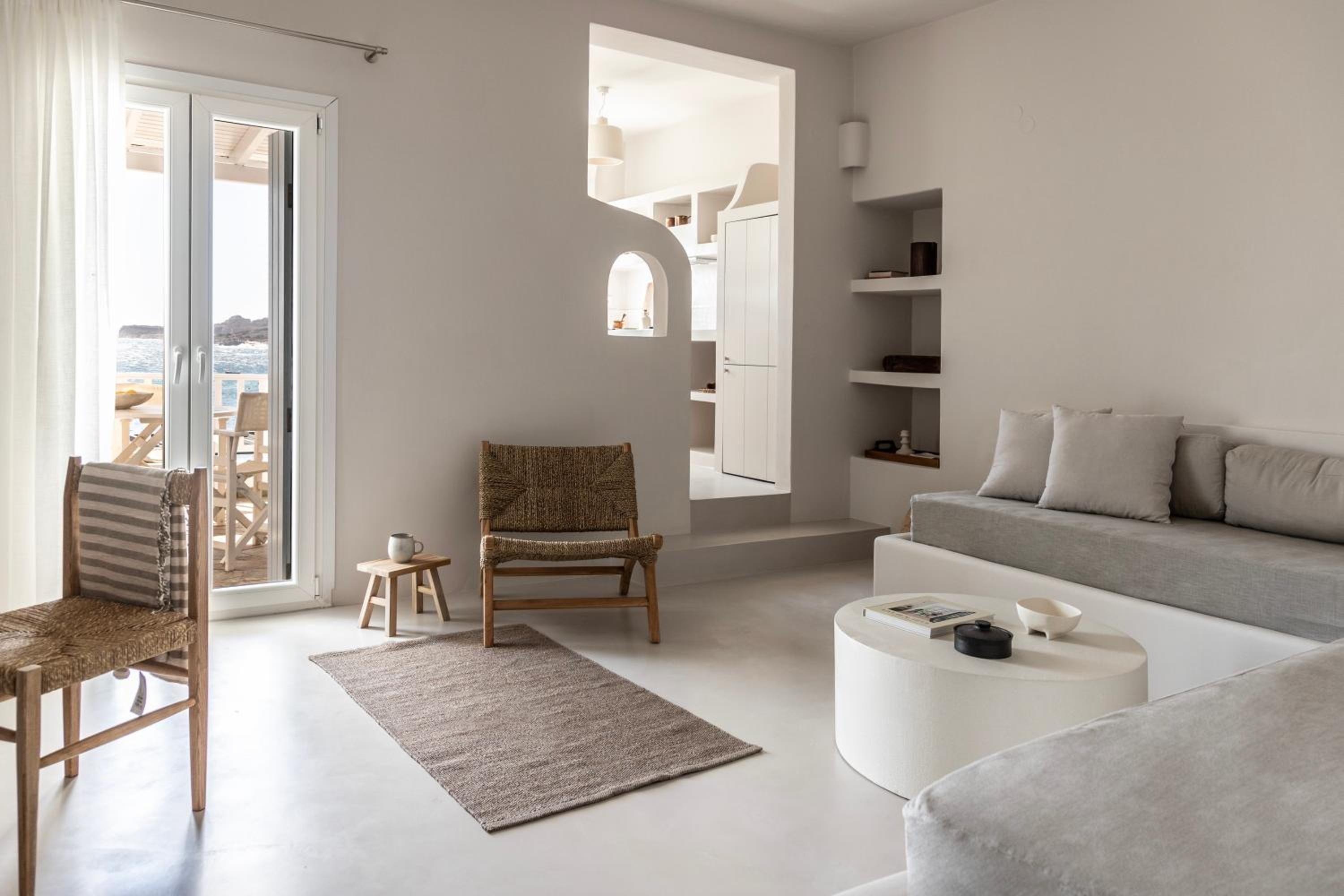 Om Living Milos