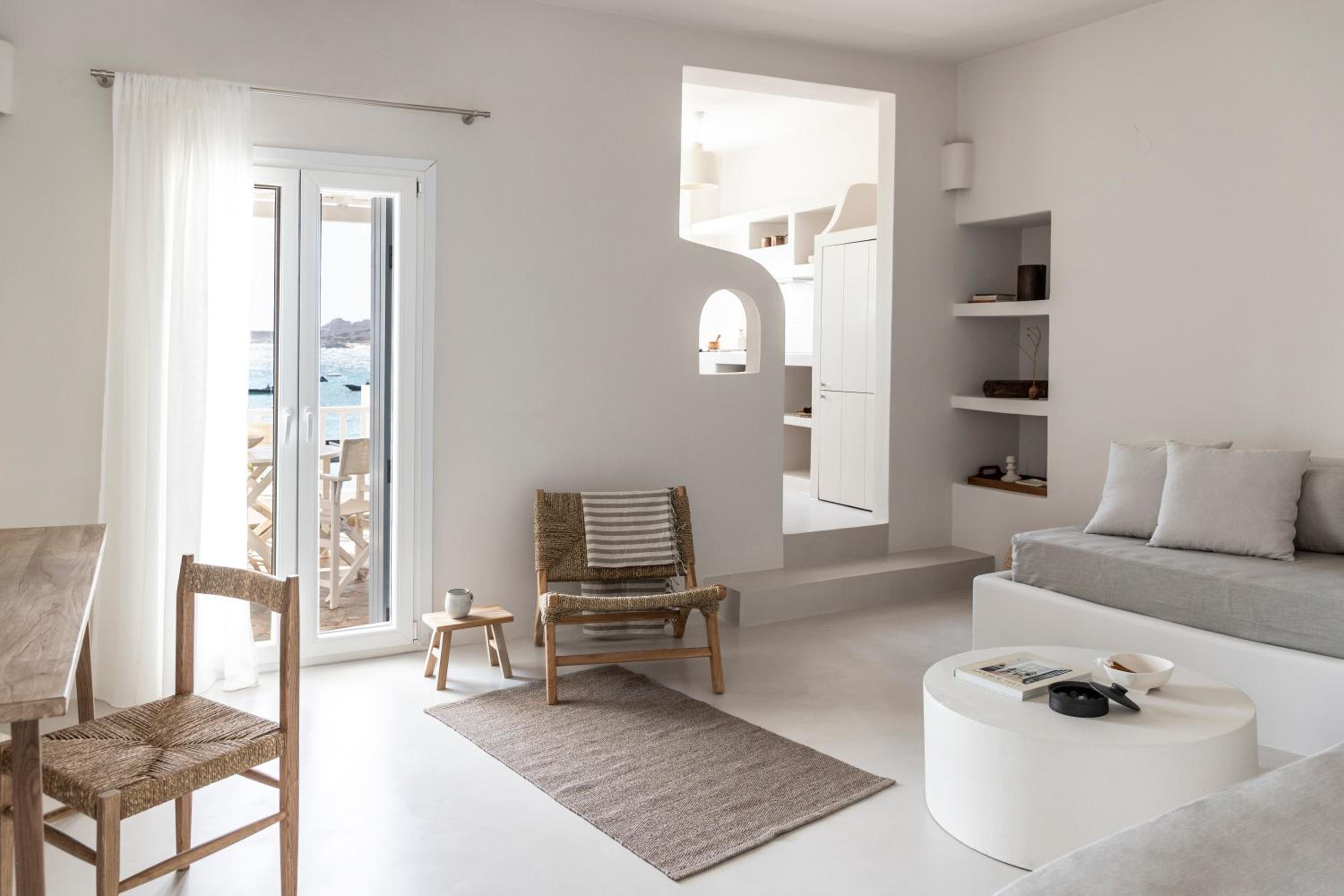 Om Living Milos