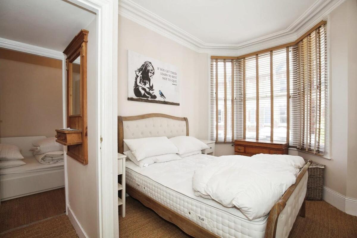 Cozy 2BR Flat Central London Sleeps 3