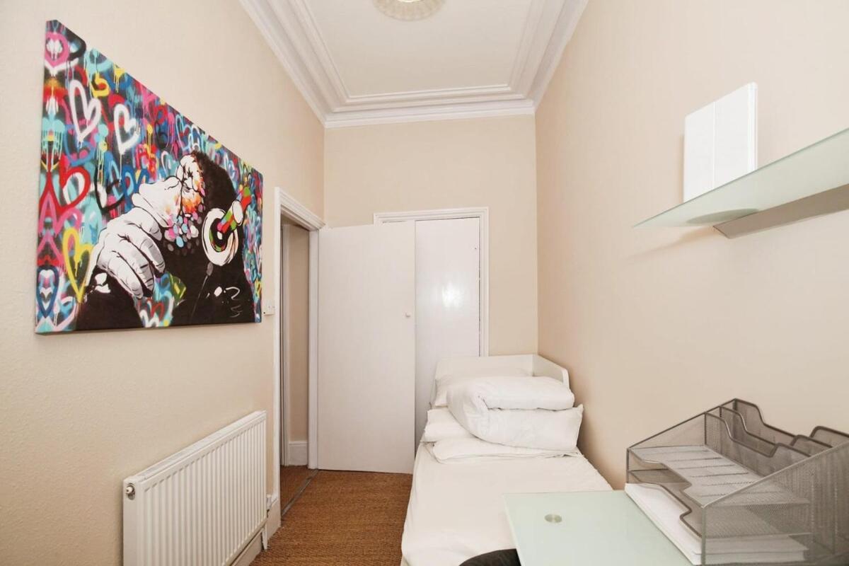 Cozy 2BR Flat Central London Sleeps 3