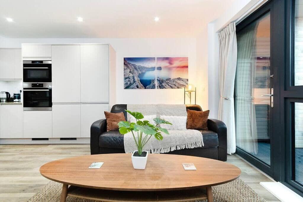 Stylish 2 BR Flat in Wandsworth