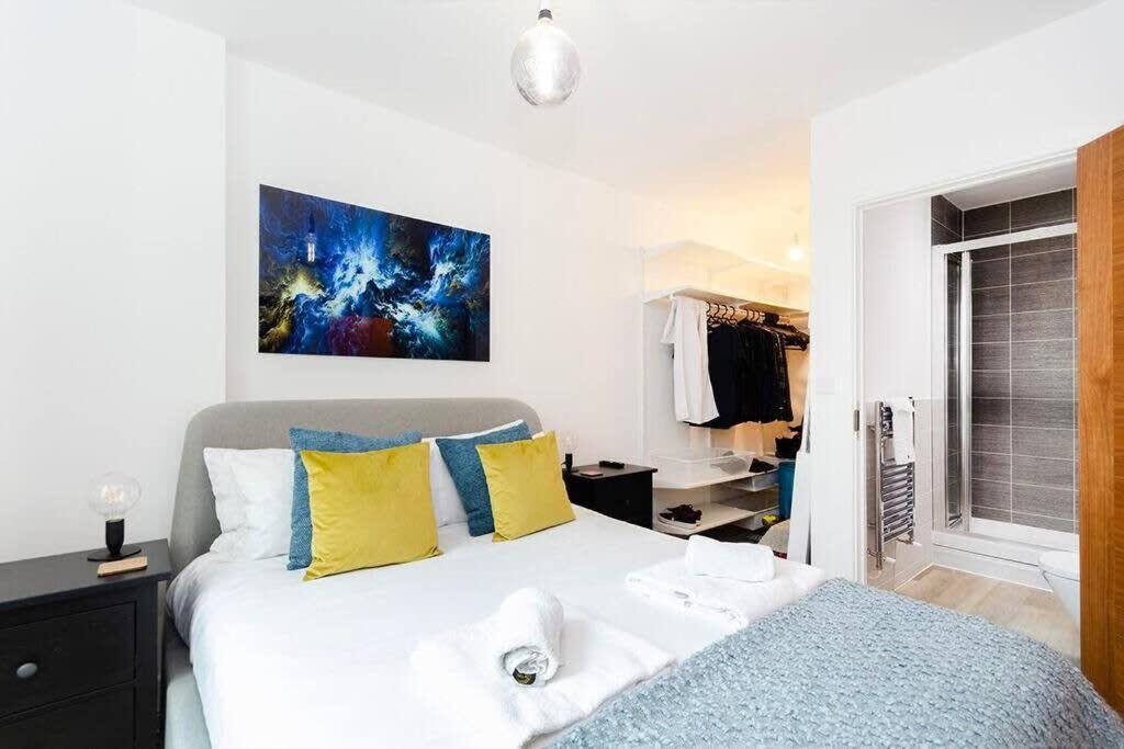 Stylish 2 BR Flat in Wandsworth