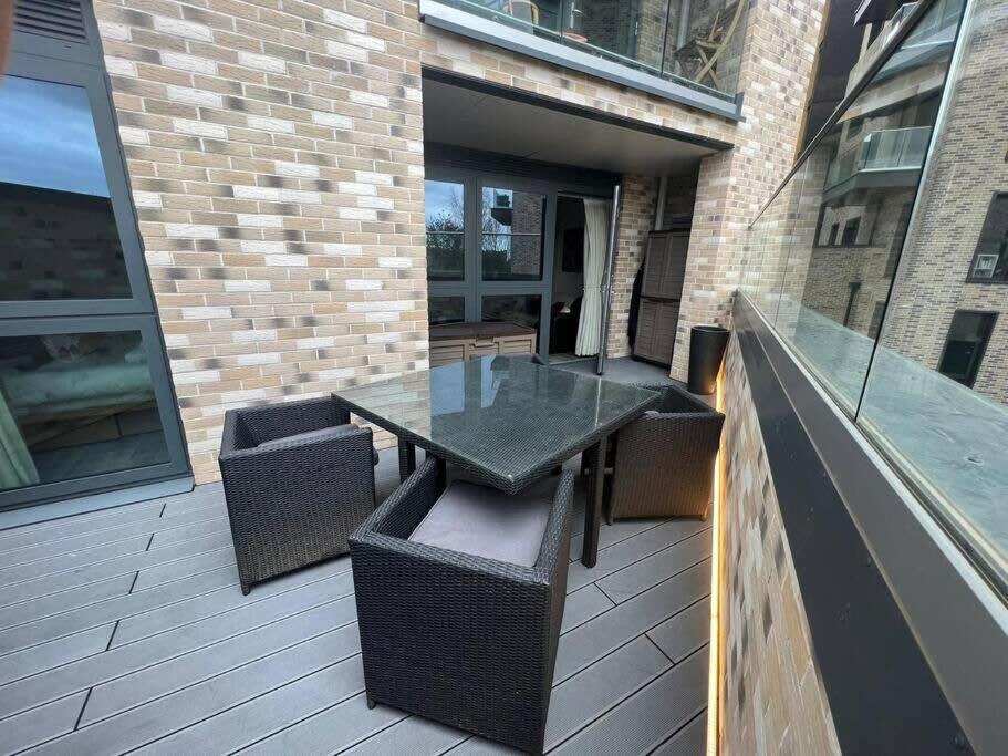 Stylish 2 BR Flat in Wandsworth