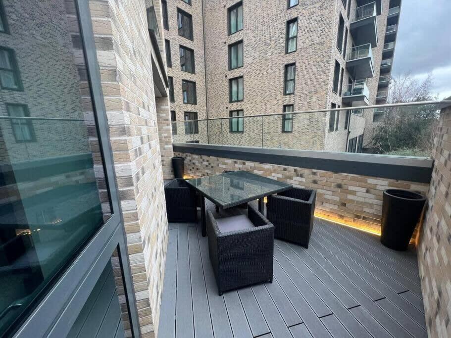 Stylish 2 BR Flat in Wandsworth