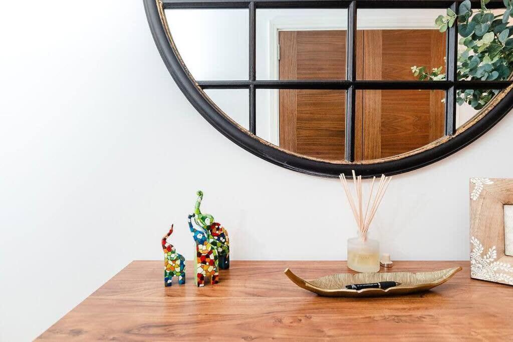 Stylish 2 BR Flat in Wandsworth