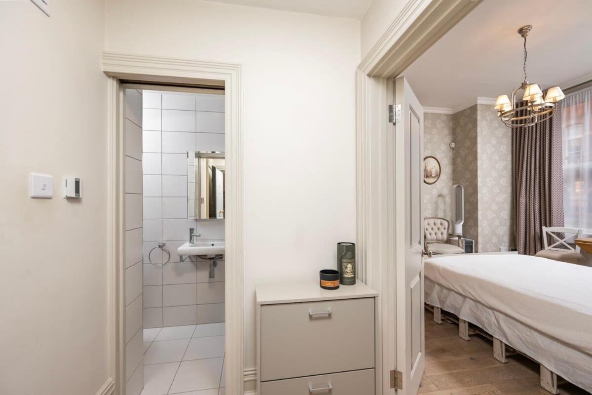 Charming Chelsea Studio Your Cozy Urban Retreat