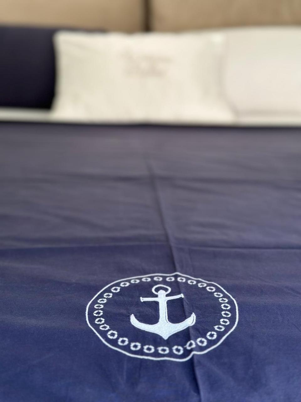 Ostriche & Champagne Room Green Coast Palase