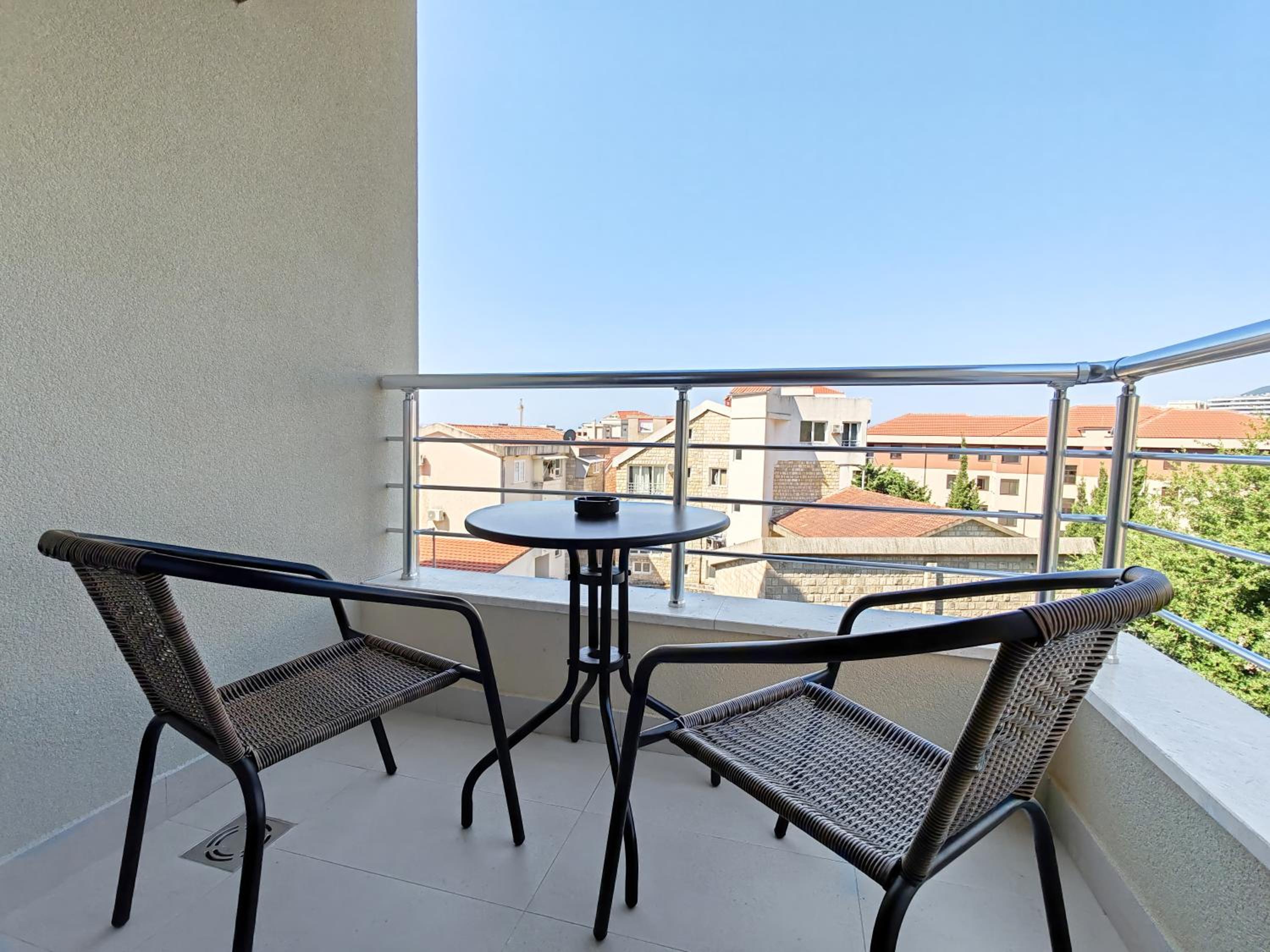 Contemporary Retreat in Bečići