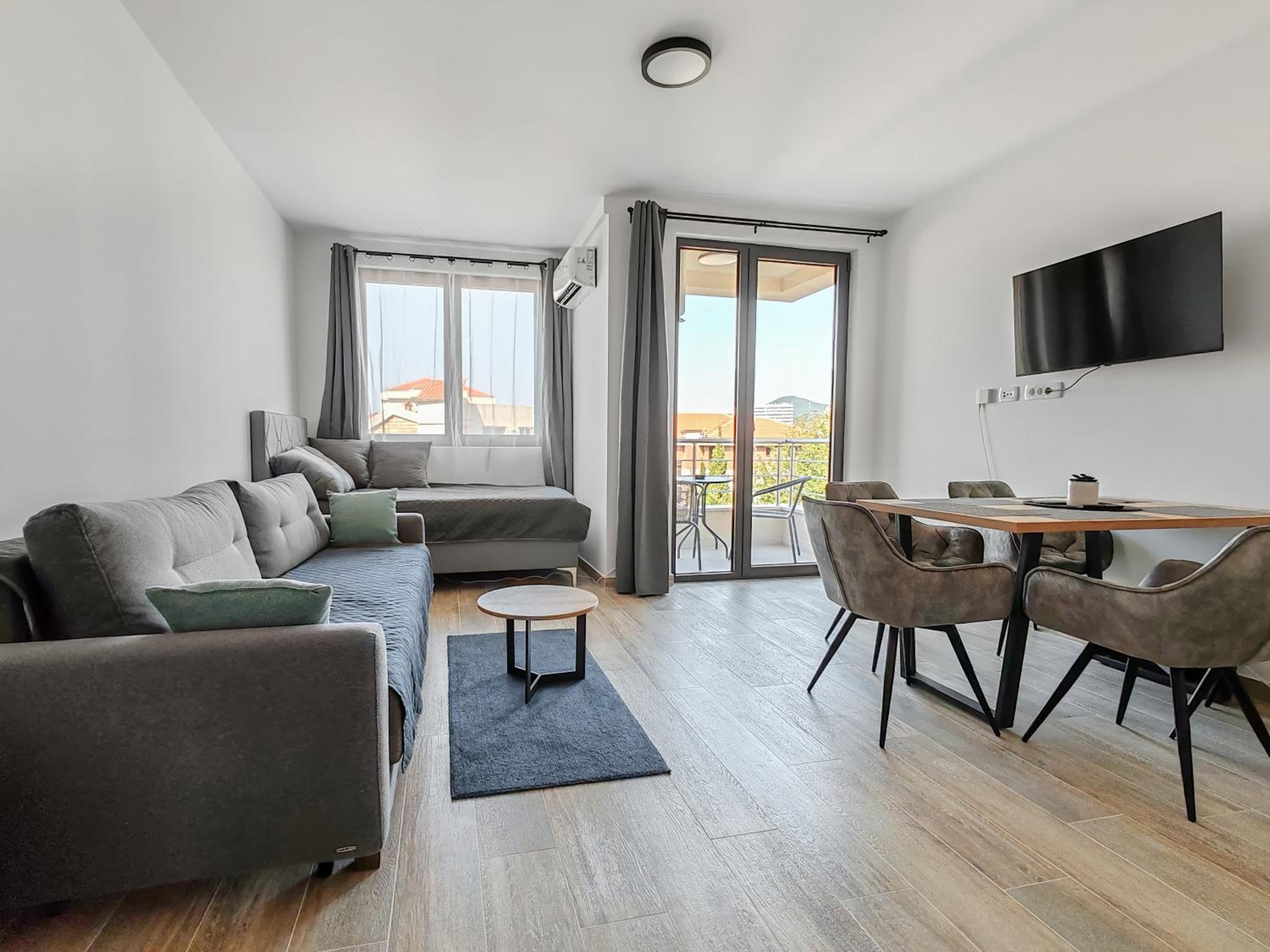 Contemporary Retreat in Bečići