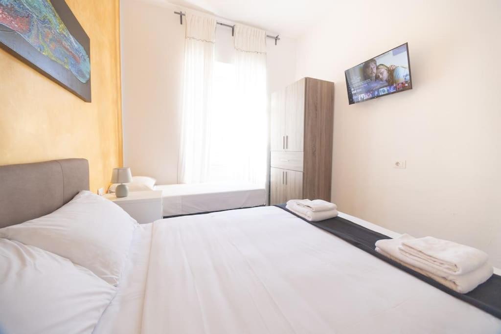 Rome Aparts - Deluxe Apartment with 3 bedrooms at St Peter square