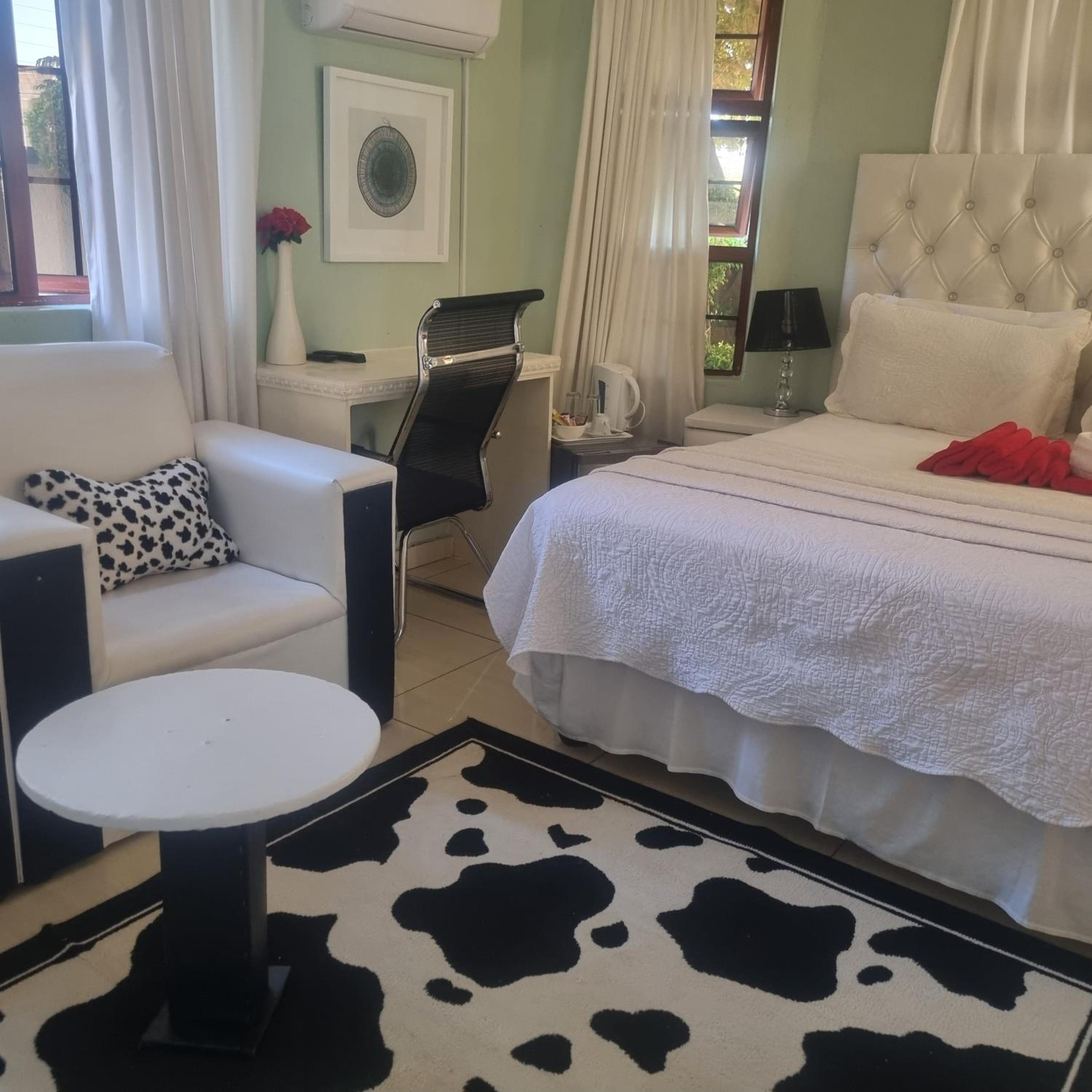Apelles Palace Guest House
