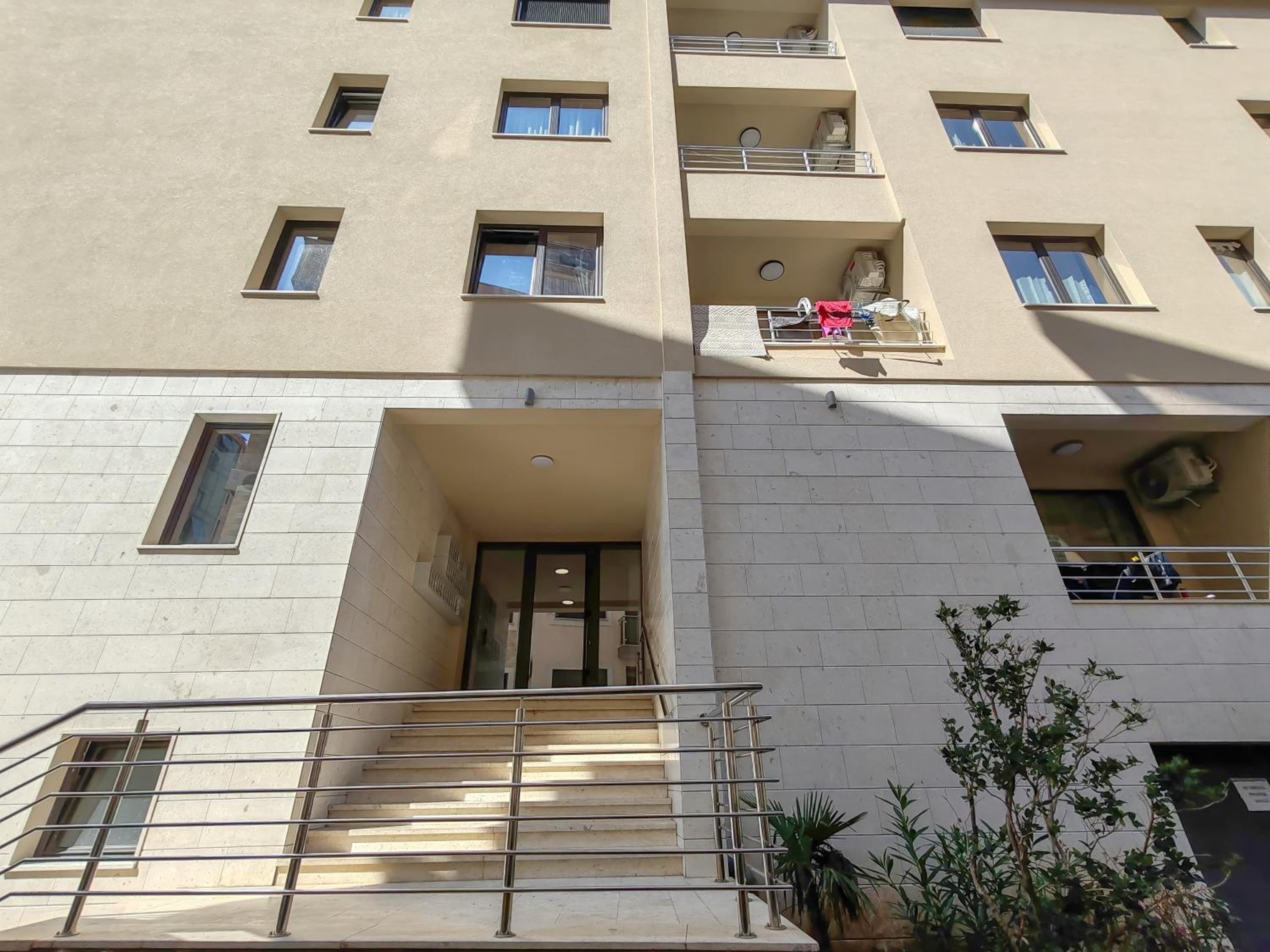 Contemporary Retreat in Bečići