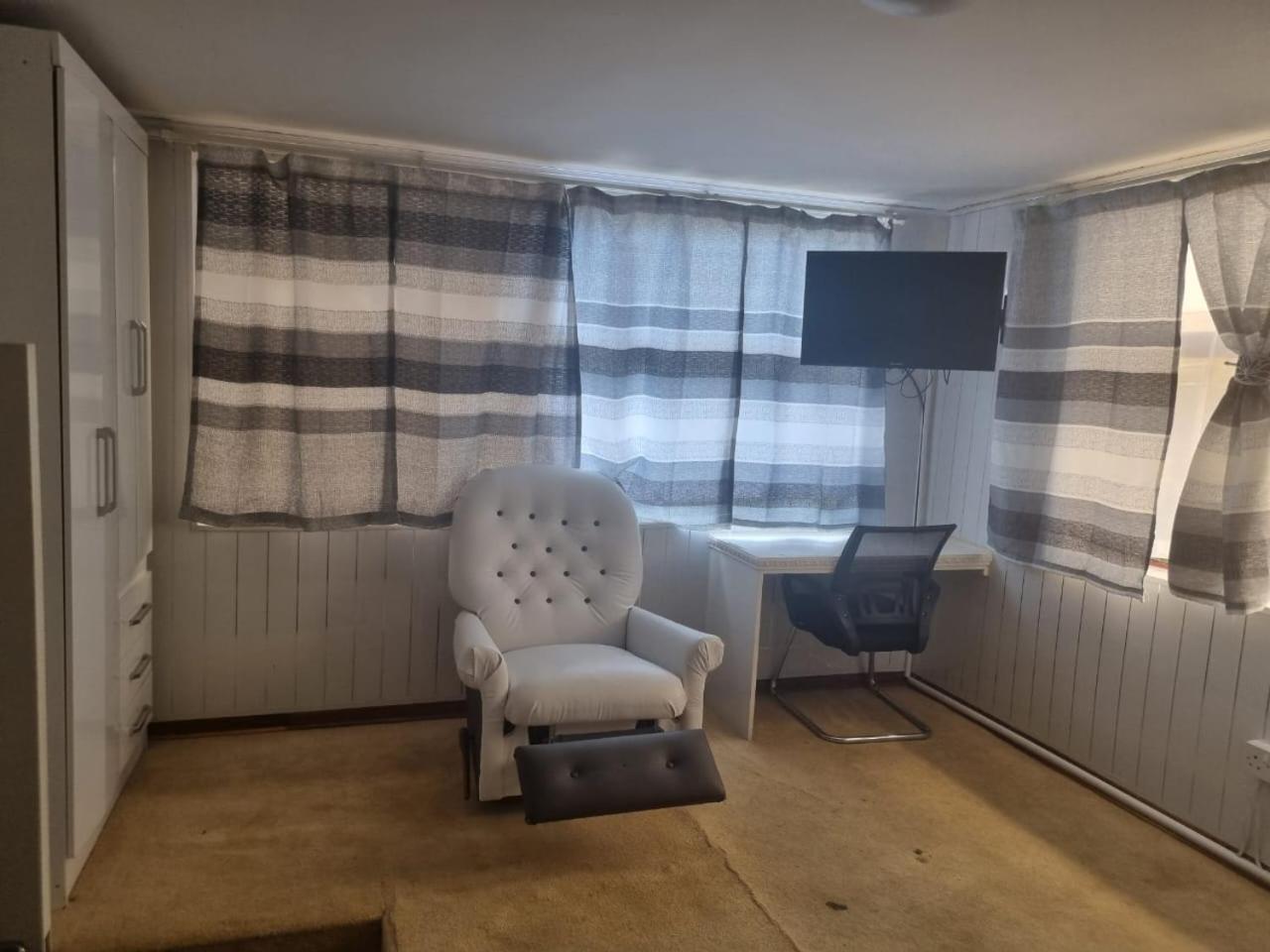 Apelles Palace Guest House