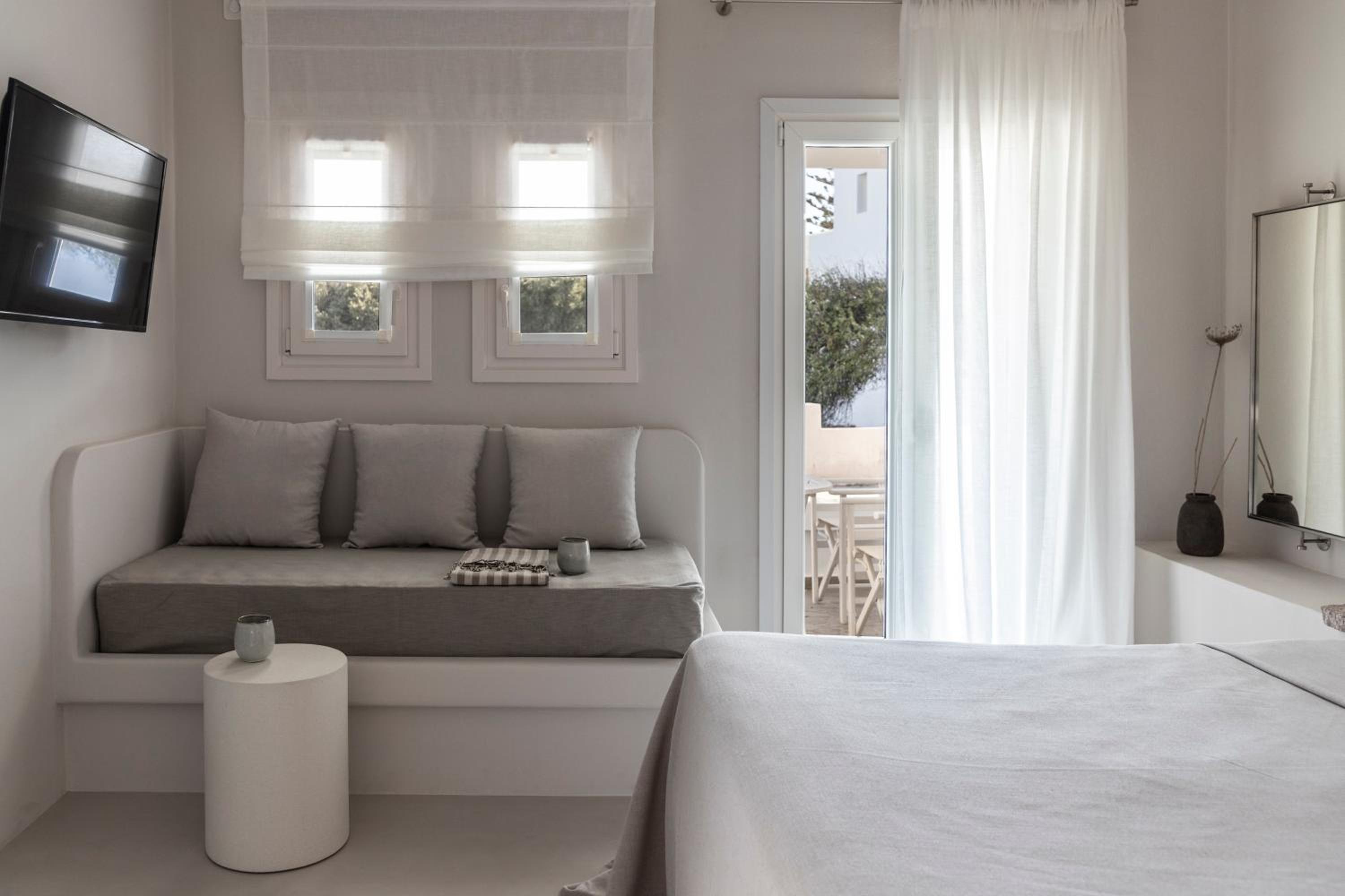 Om Living Milos