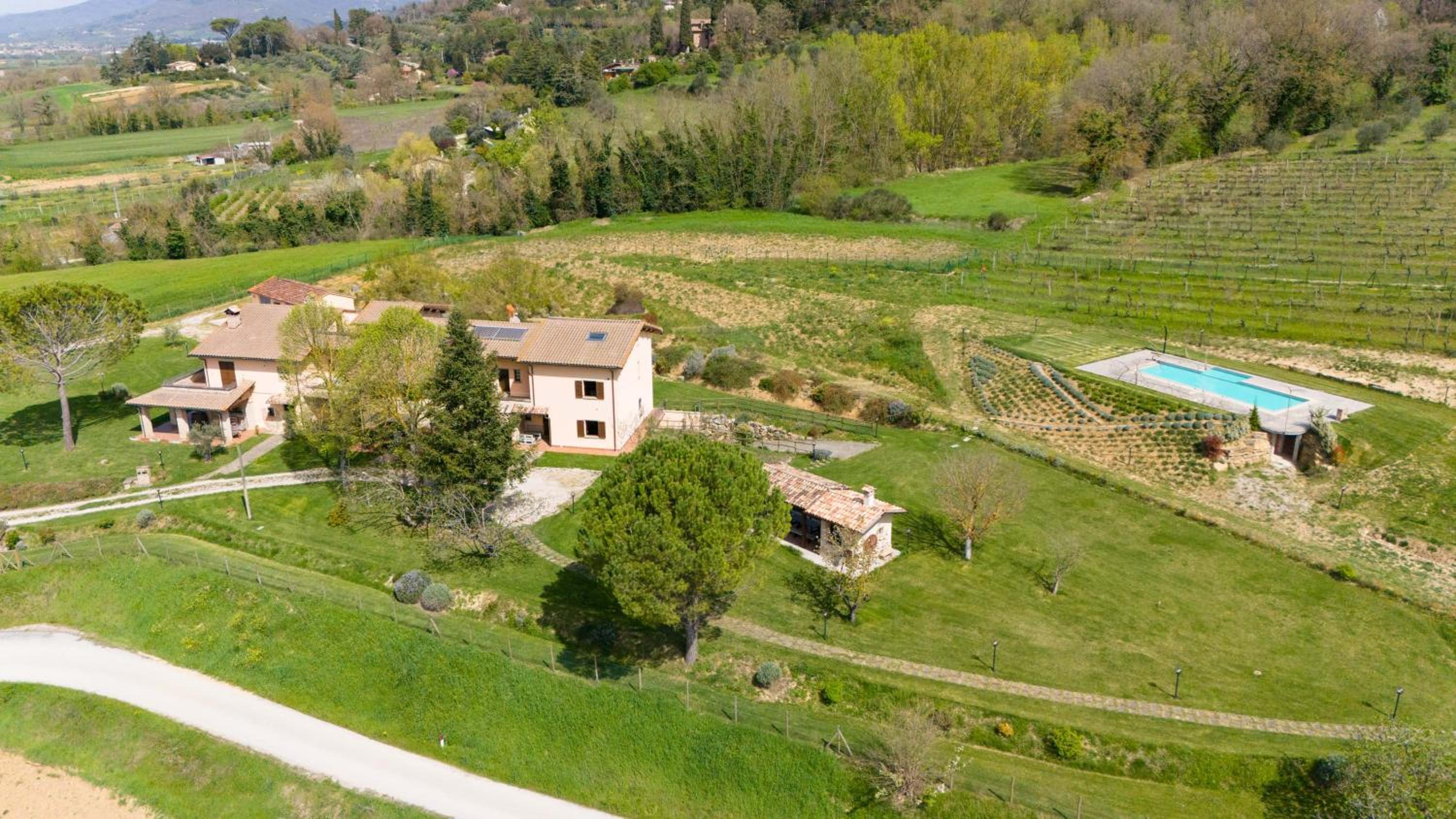 Casale Bonavita by VacaVilla view 3