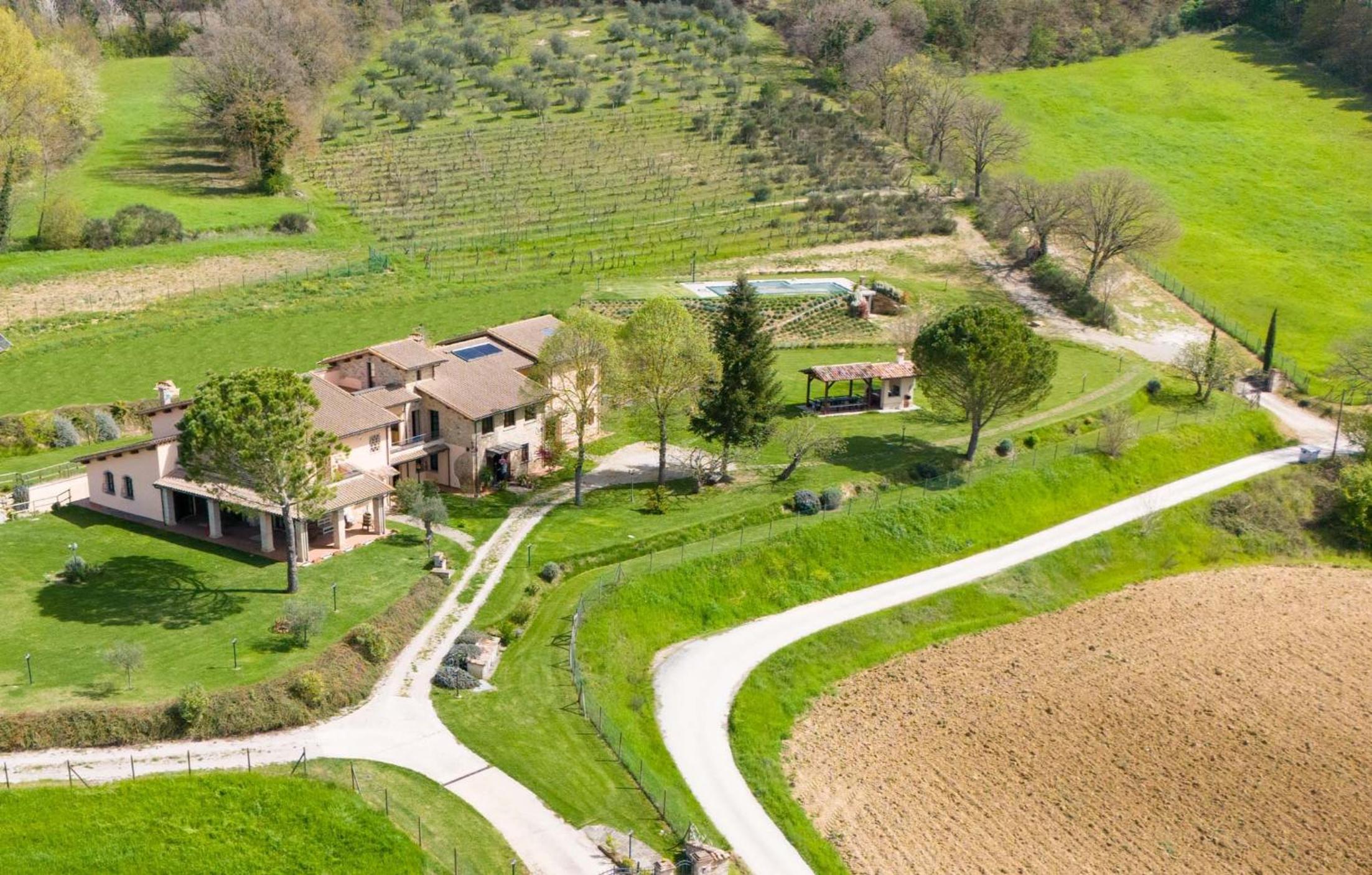 Casale Bonavita by VacaVilla view 4