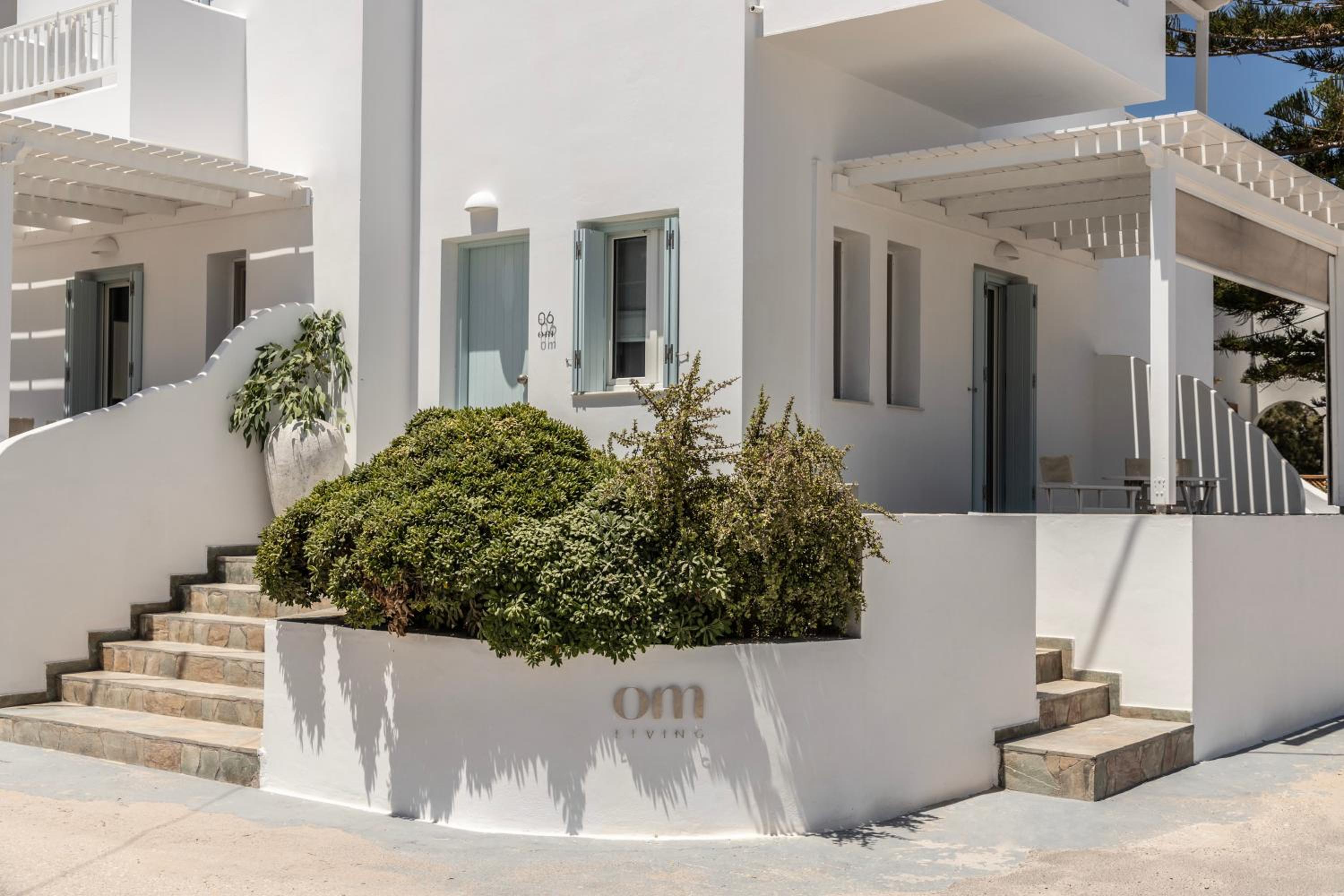 Om Living Milos