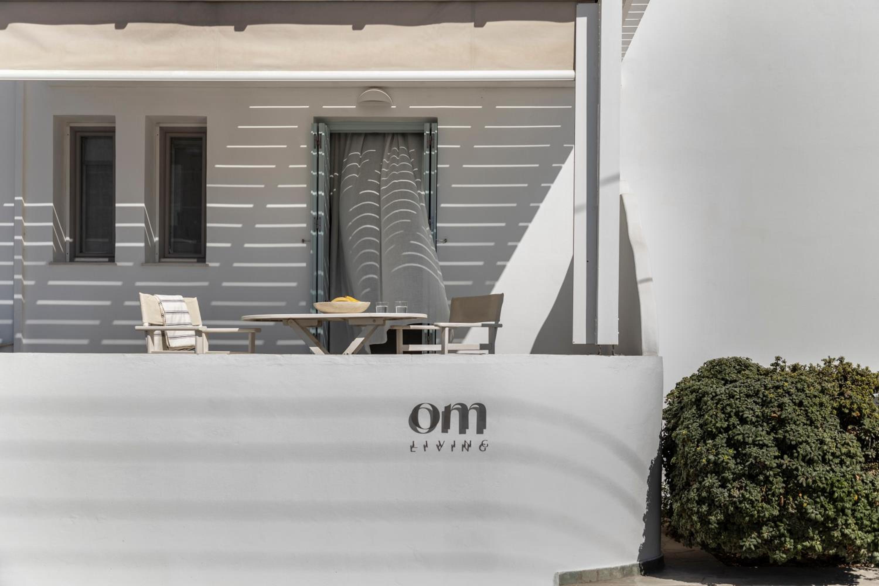 Om Living Milos