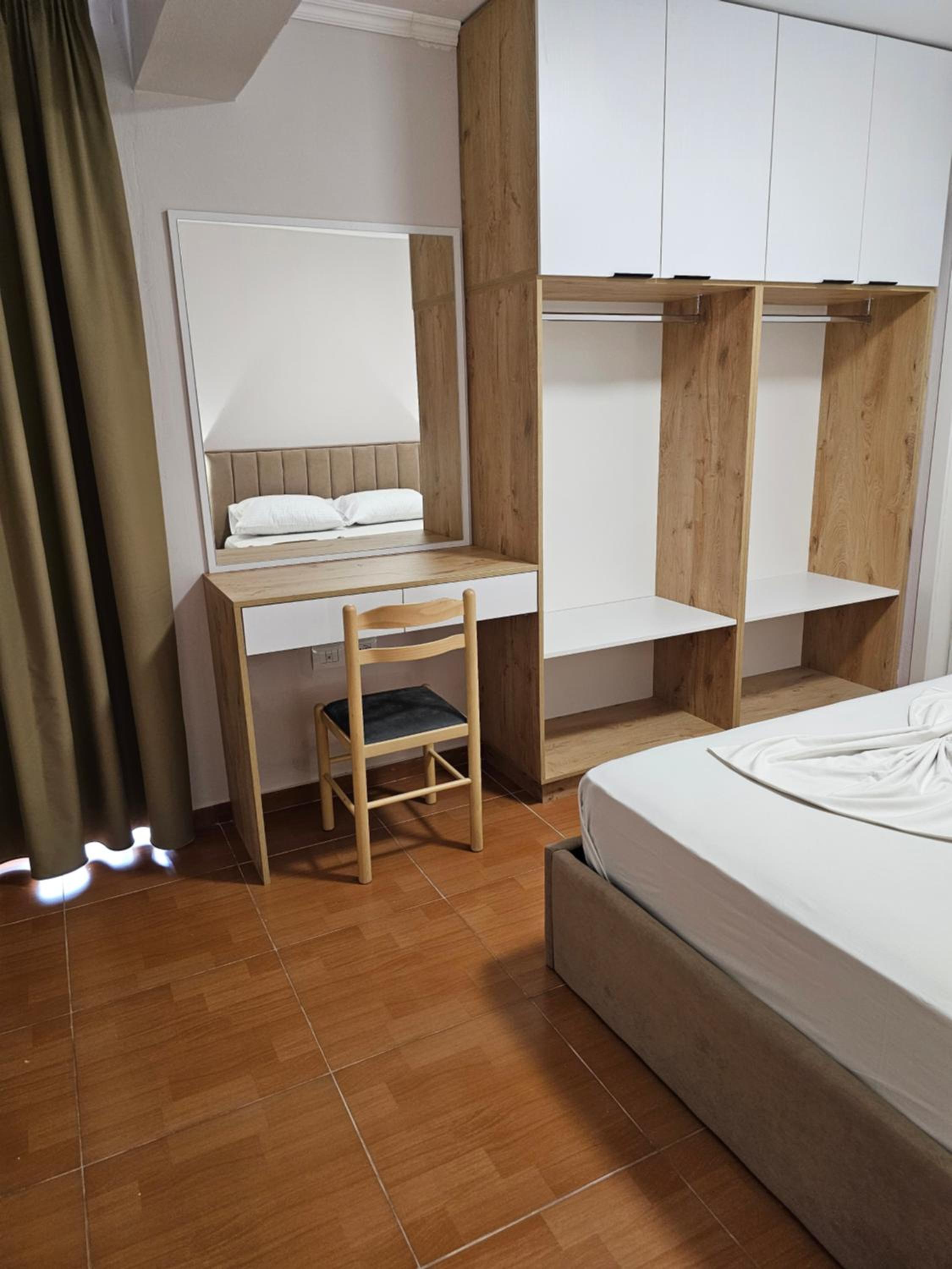 Stephan Apartments