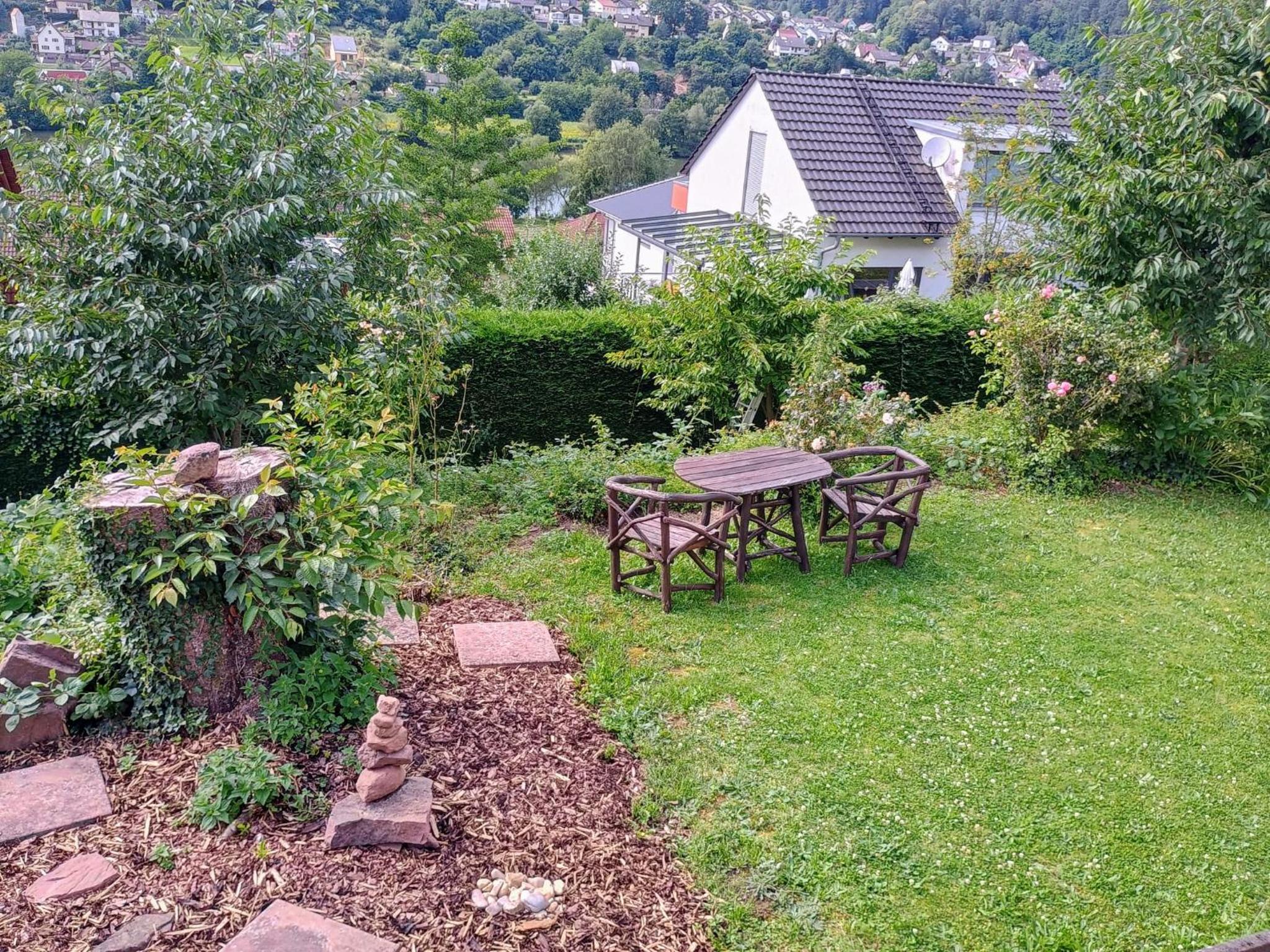 Travel Sleep & Home l Ruhige Übernachtung mit Main-Blick und Garten l Apartment und Gästezimmer