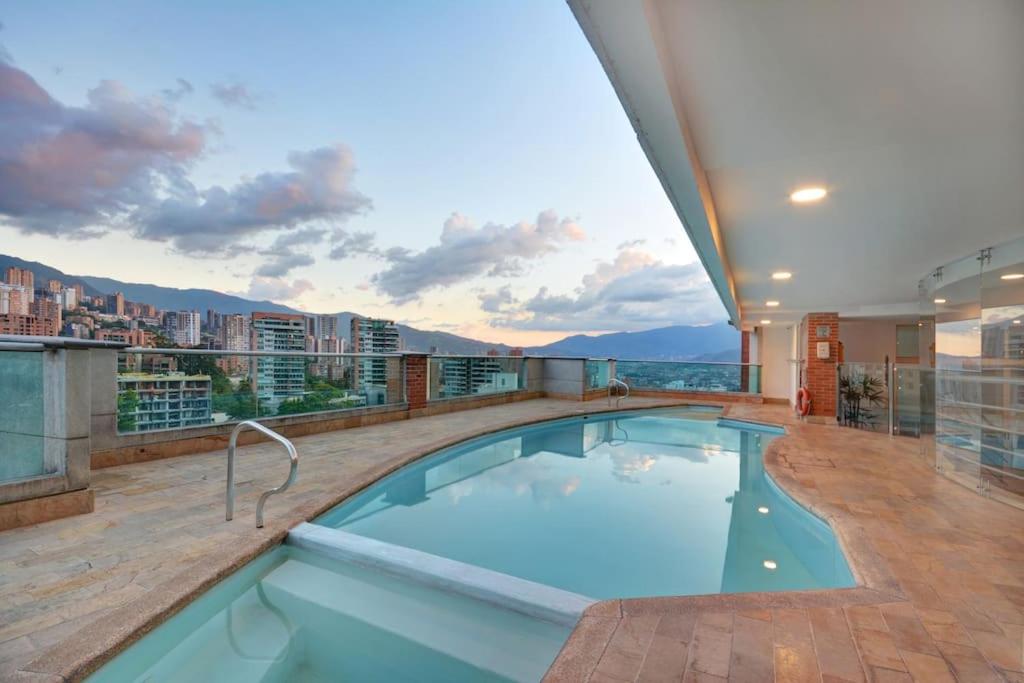 Blux Apartments Medellin
