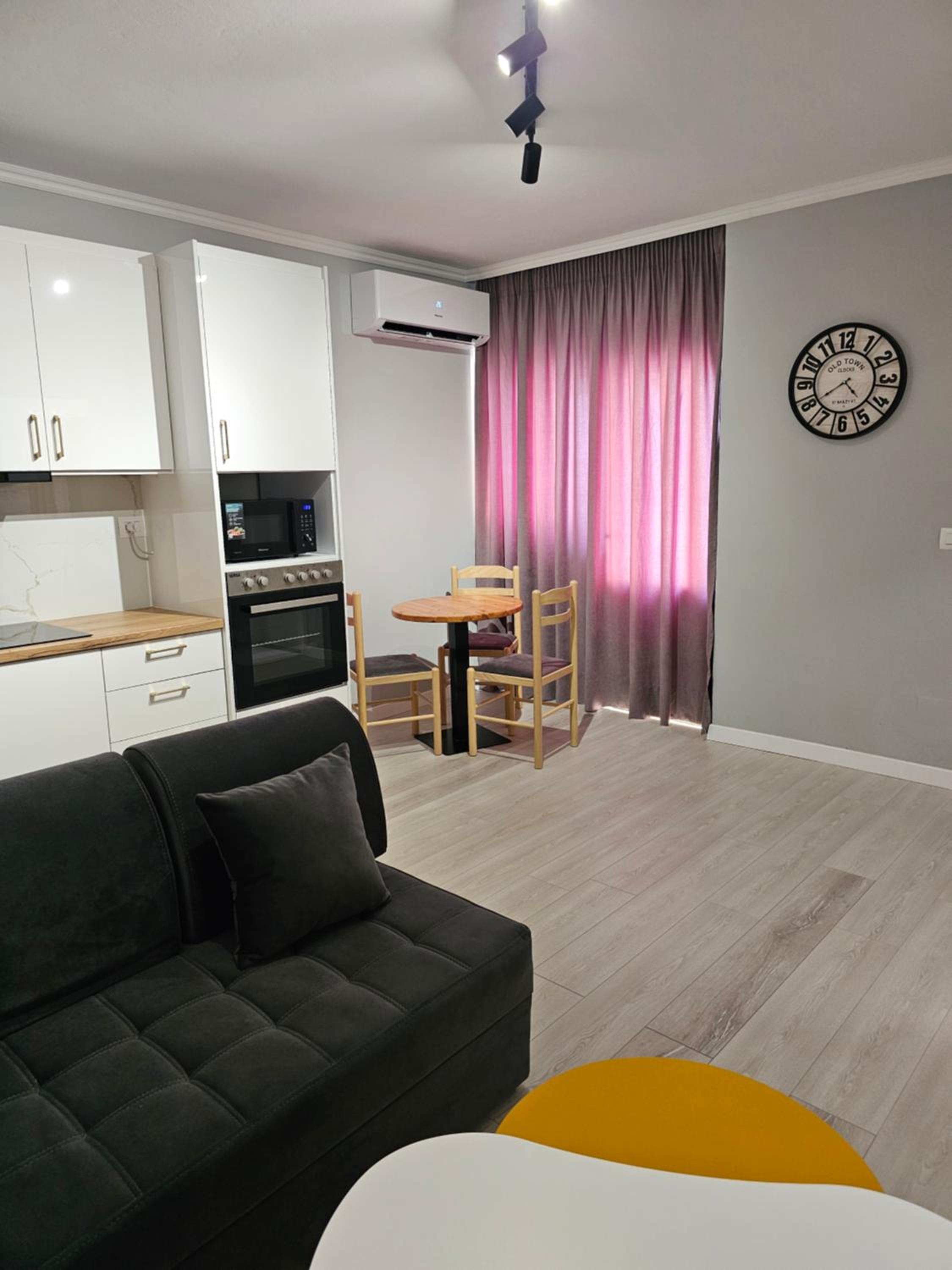 Stephan Apartments