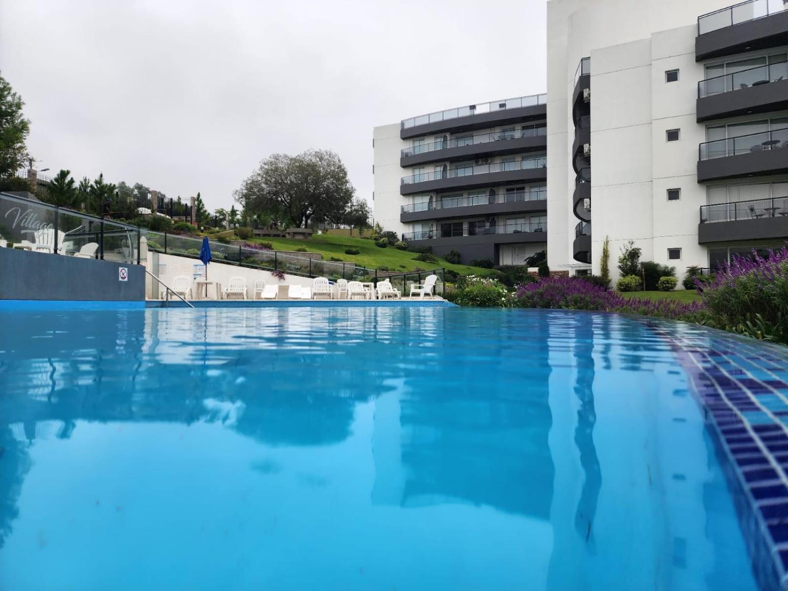 Hermoso departamento en complejo de categoría!!