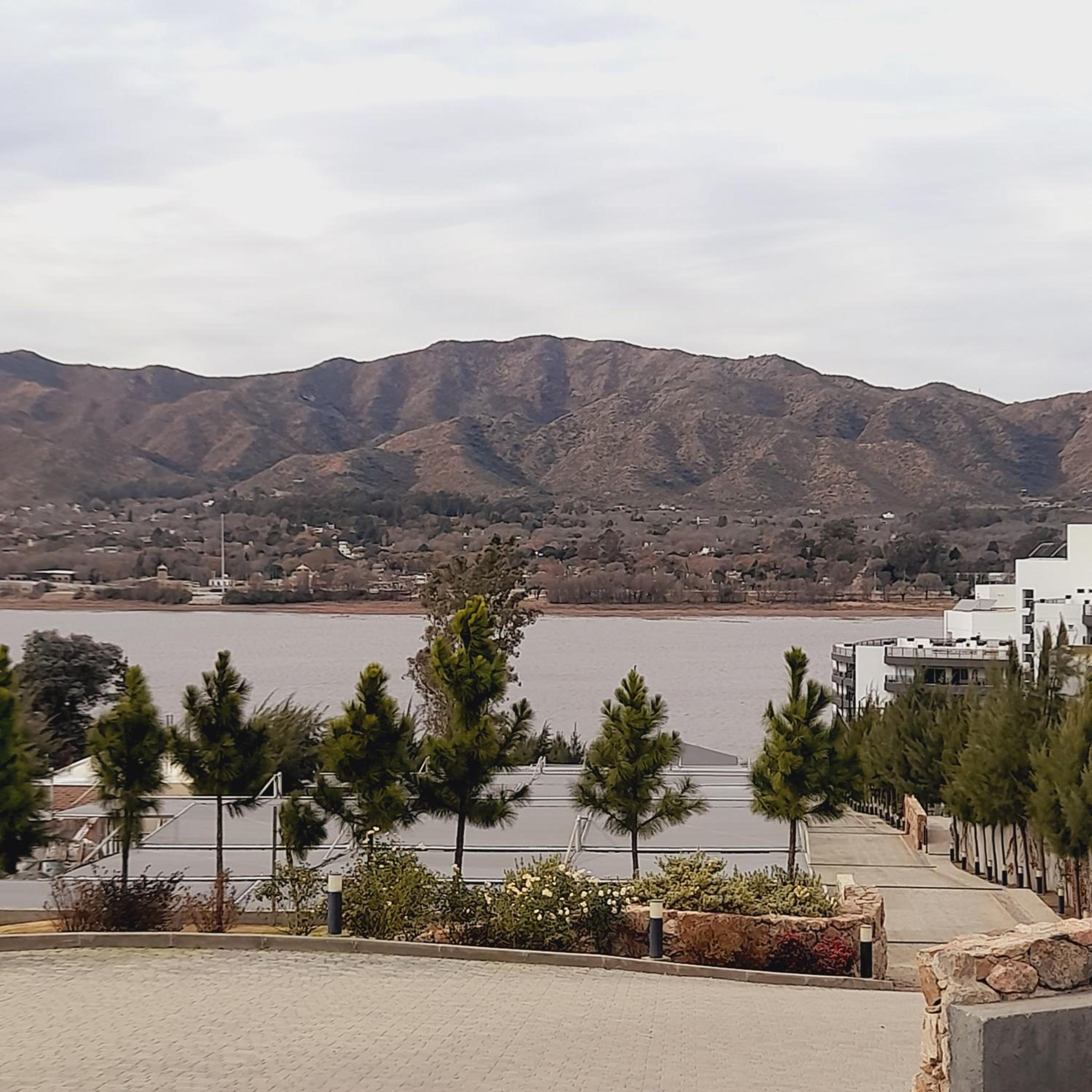 Hermoso departamento en complejo de categoría!!