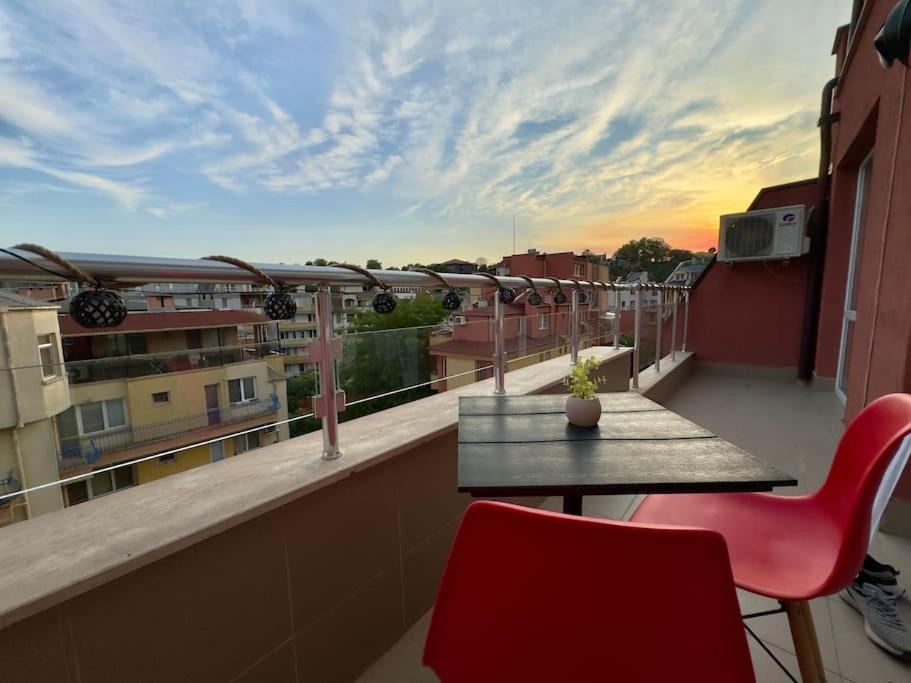 Boho Apartment Plovdiv with Private Parking Space