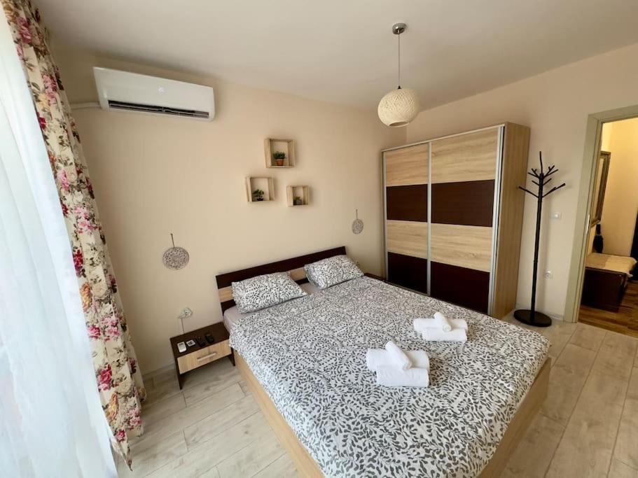 Boho Apartment Plovdiv with Private Parking Space