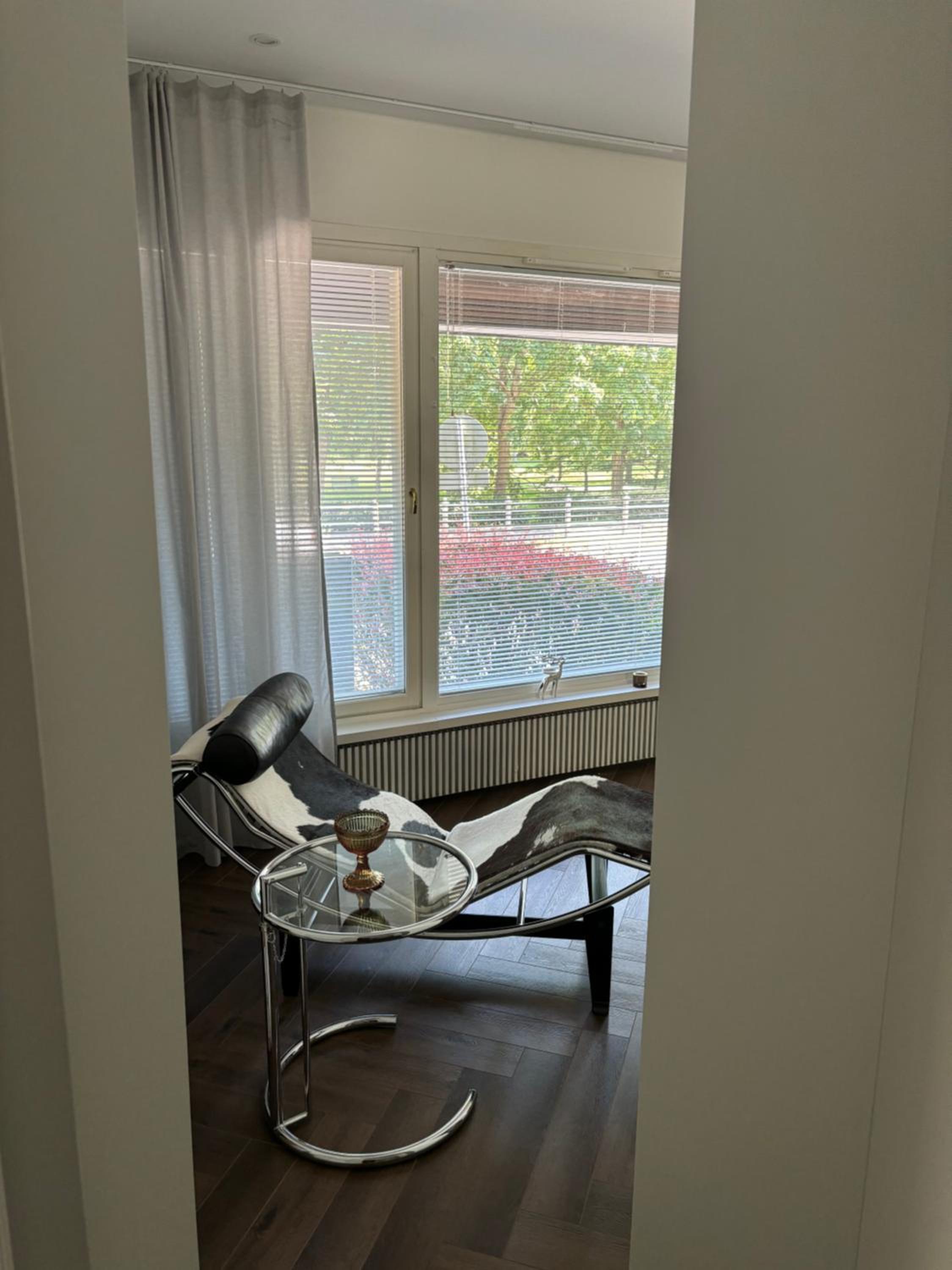 Unique apartment on the prestige address