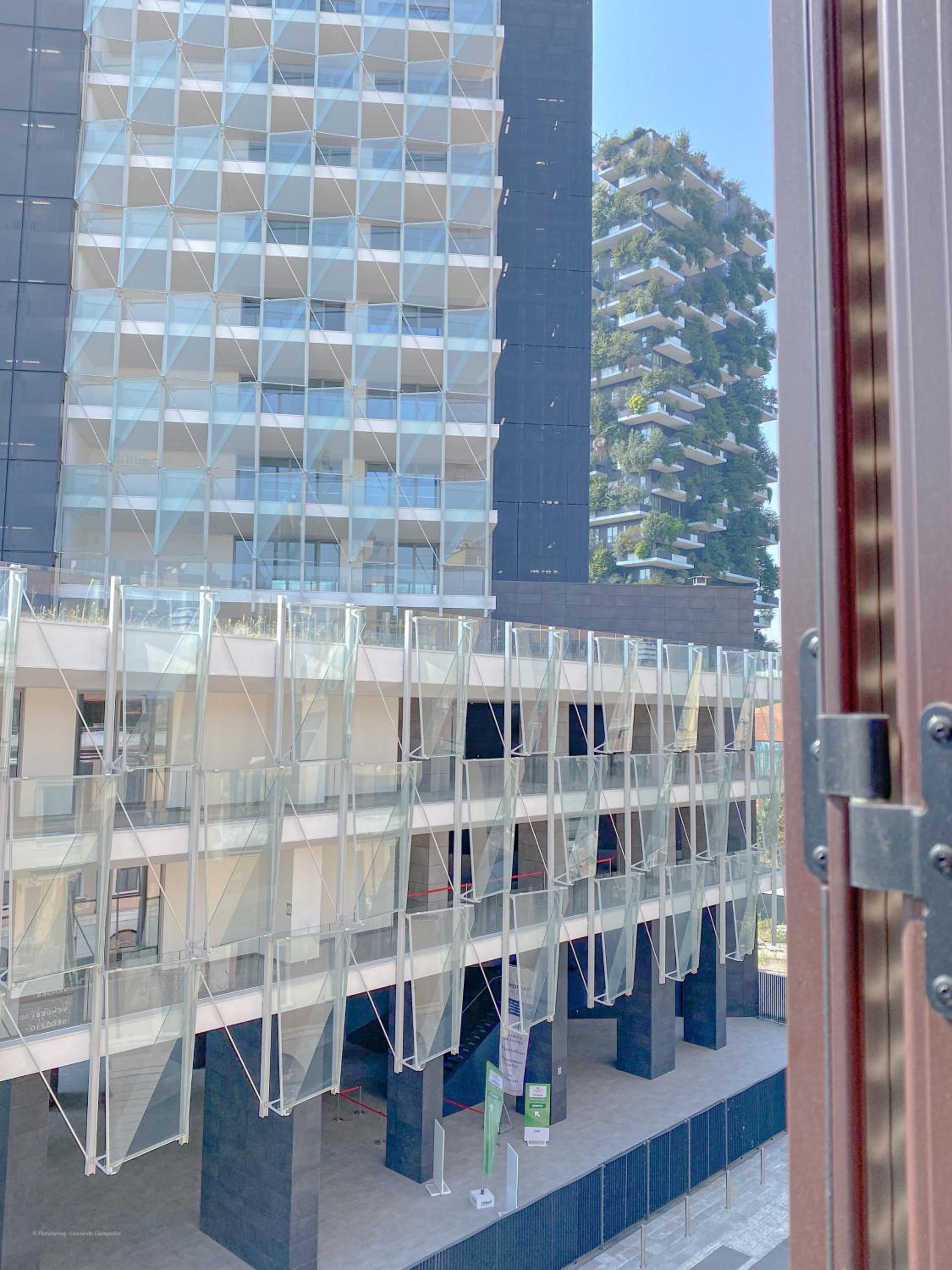 Confalonieri 21 Bosco Verticale view