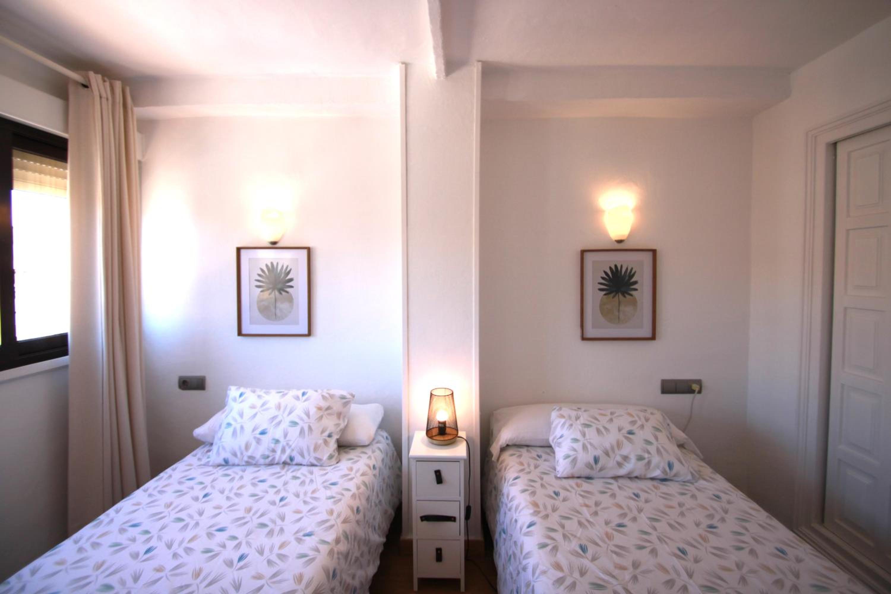 Apartamento CasaTuris en Torre AZAFATA en Arenales del Sol AR101 view 4