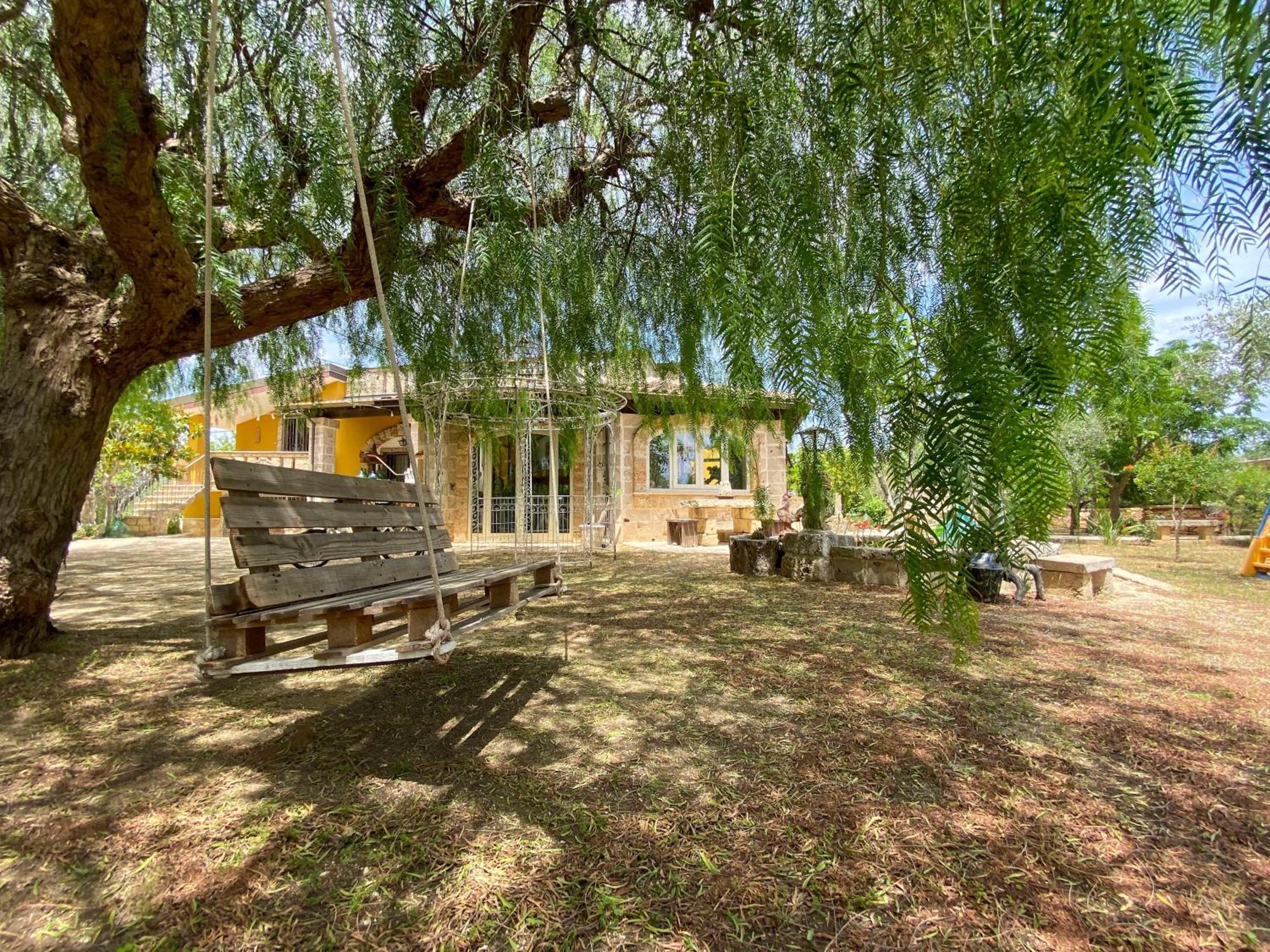 Villa Silmona B&B - Relax nel cuore del Salento view 3