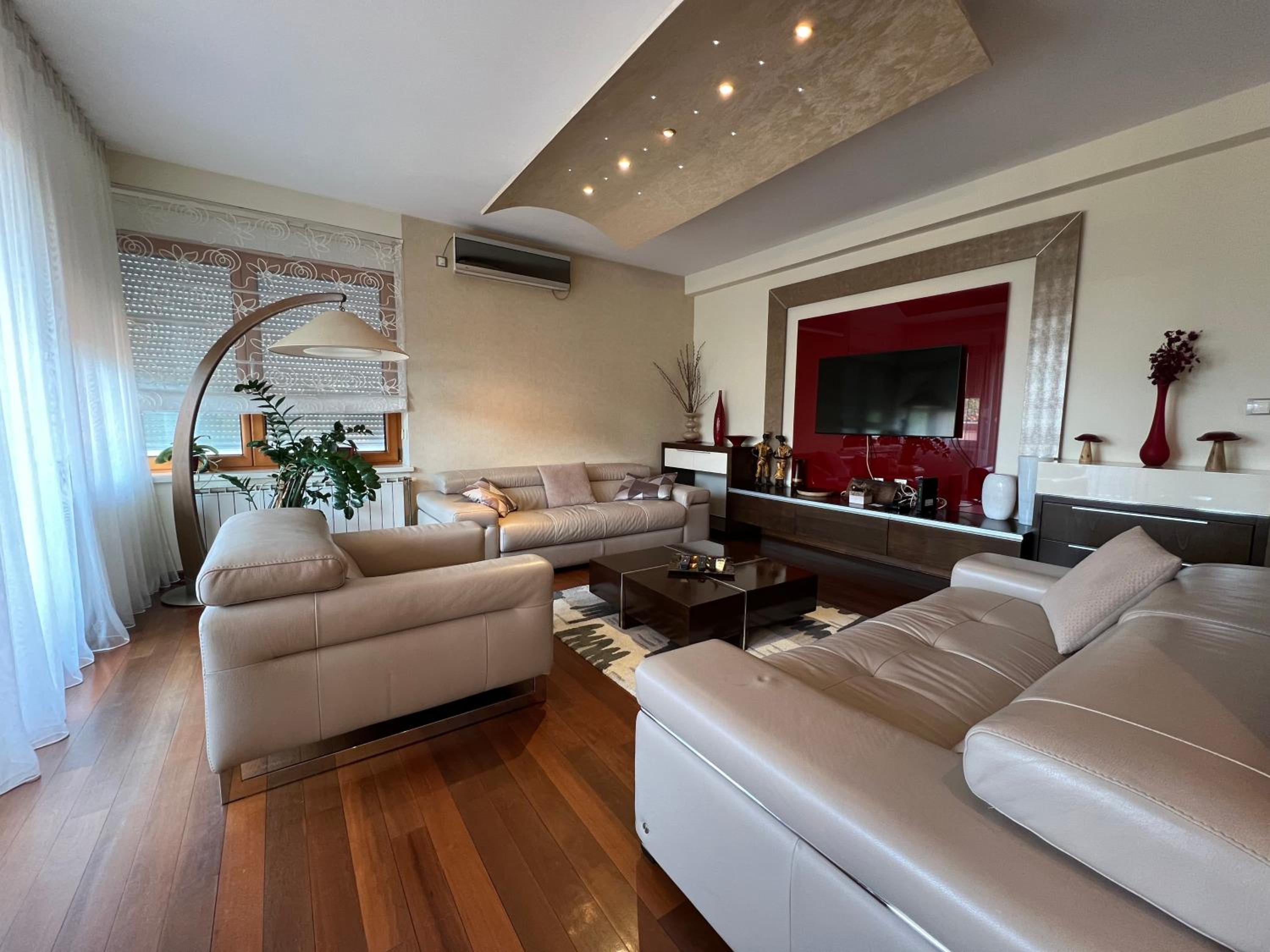 Luxurious Oasis