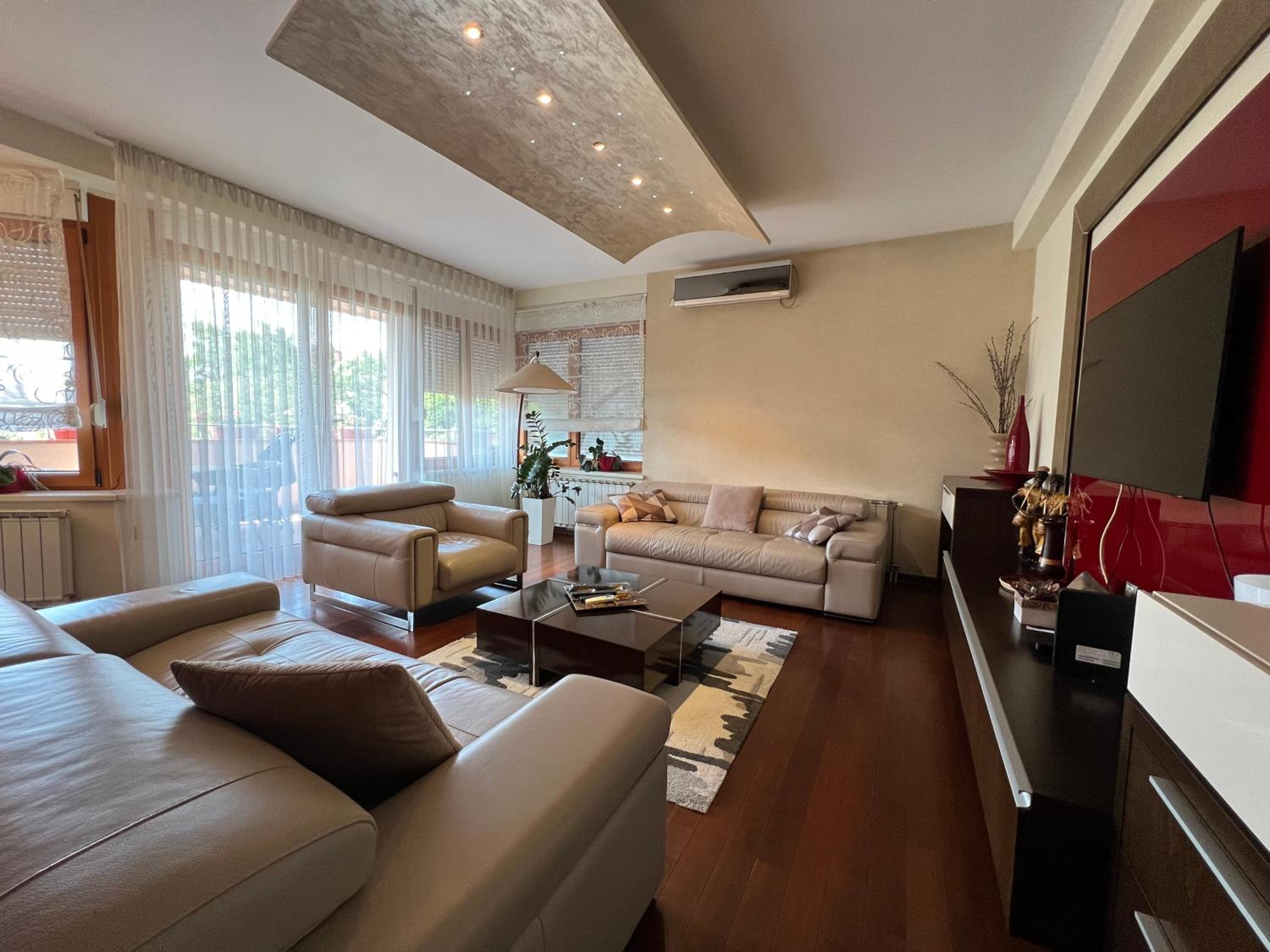 Luxurious Oasis