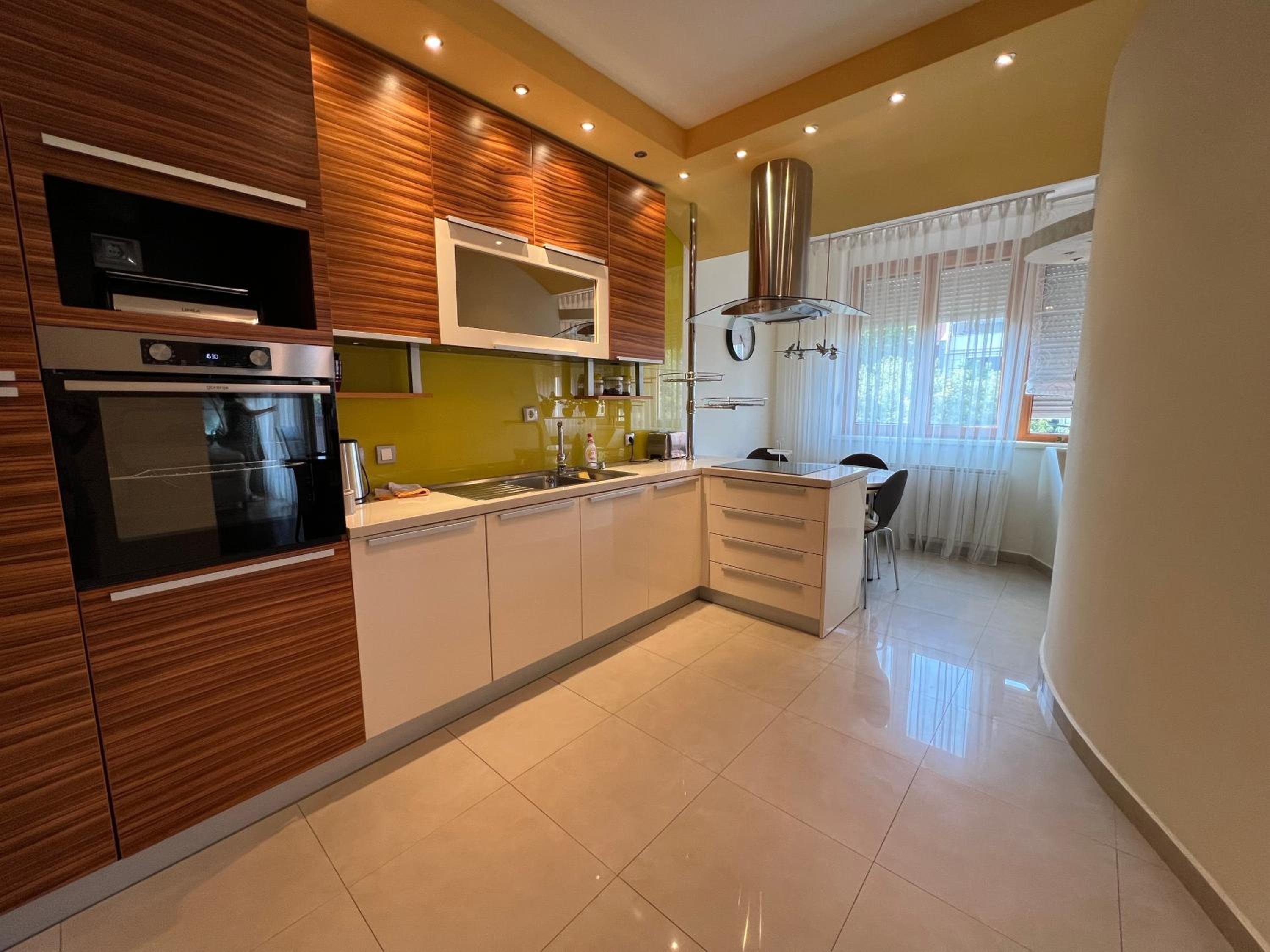 Luxurious Oasis