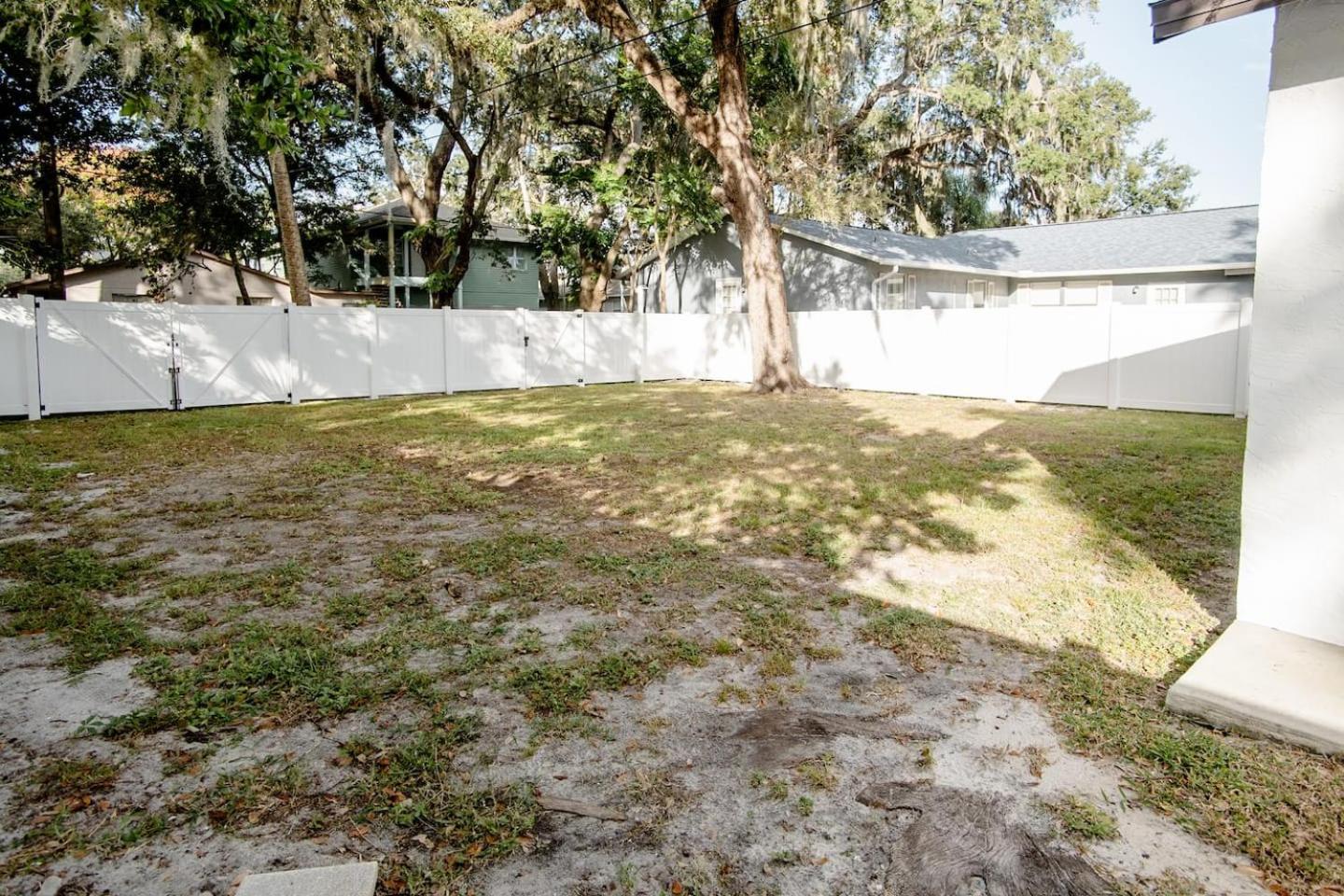 Charming 1-Bedroom Oasis in the Heart of Downtown view 2