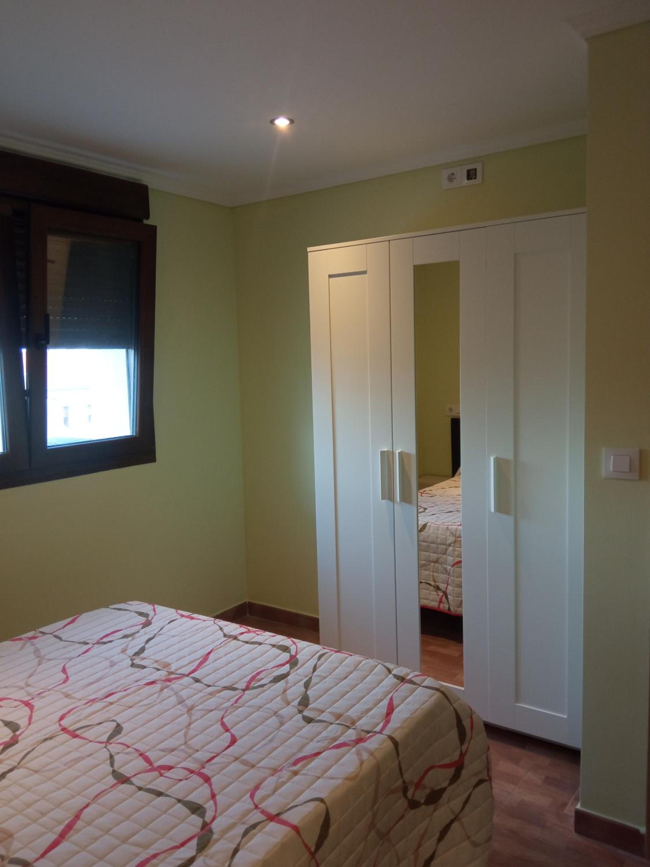 Habitación con baño cambados