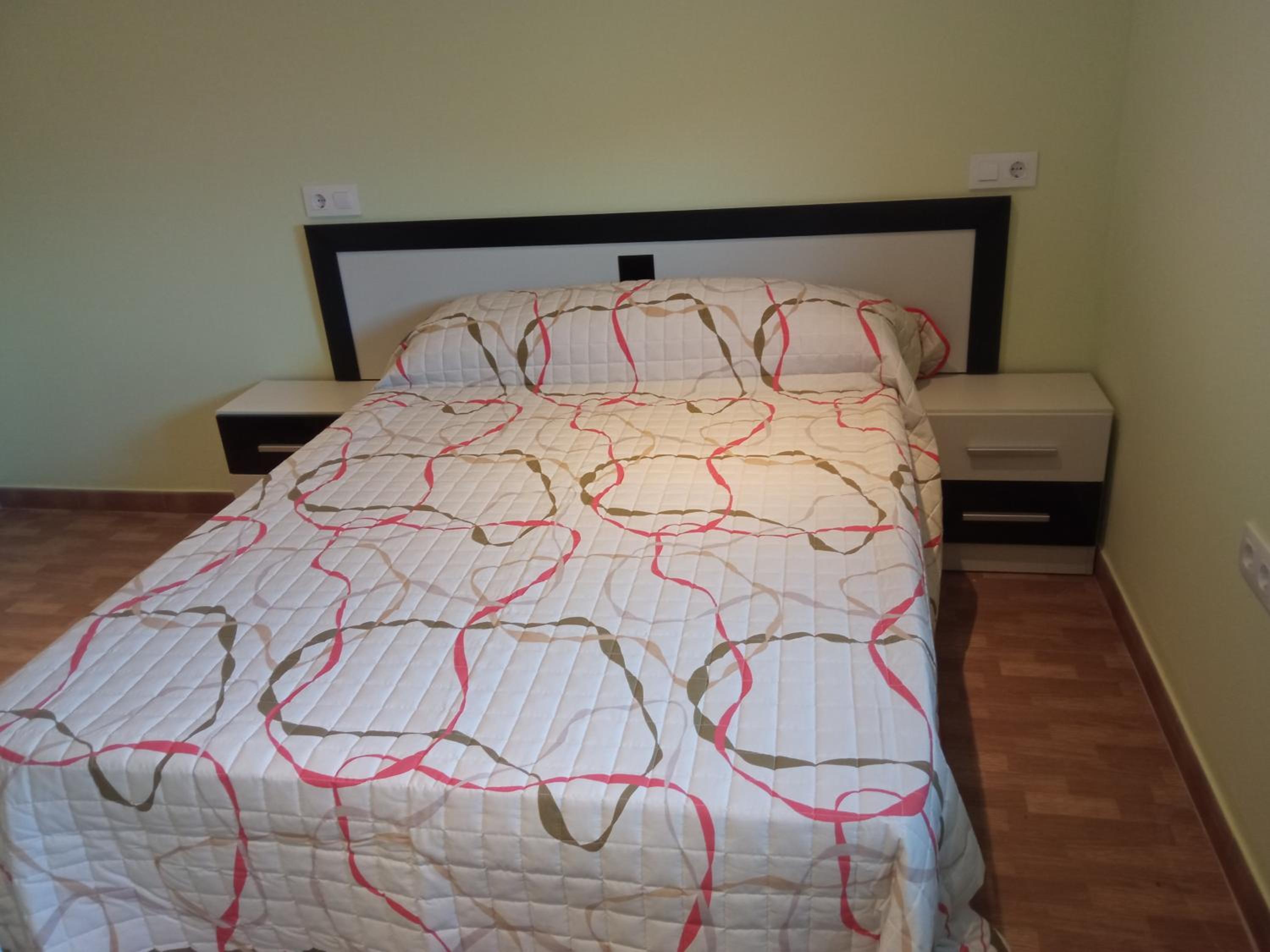 Habitación con baño cambados