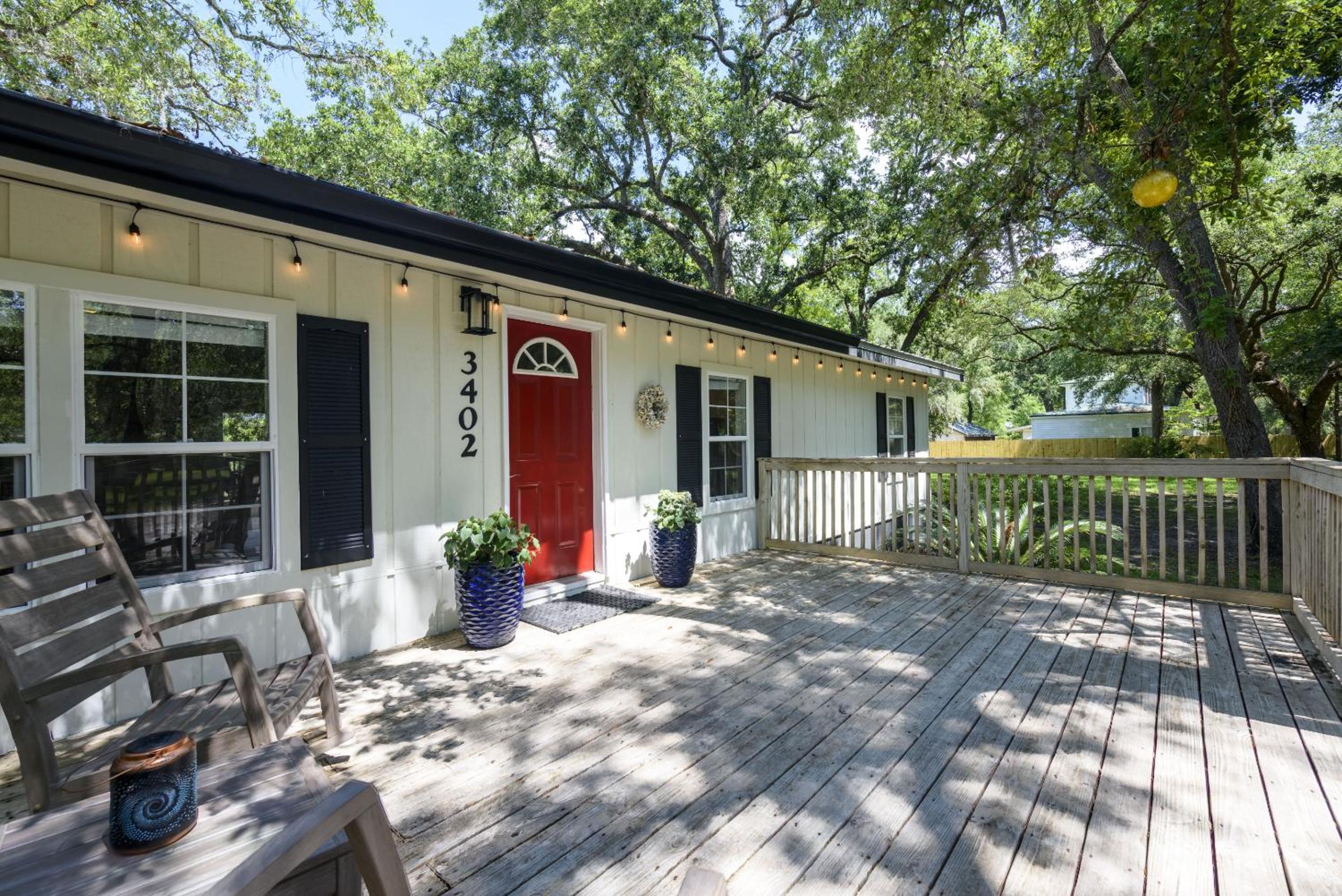 Red Rooster Cottage view 3