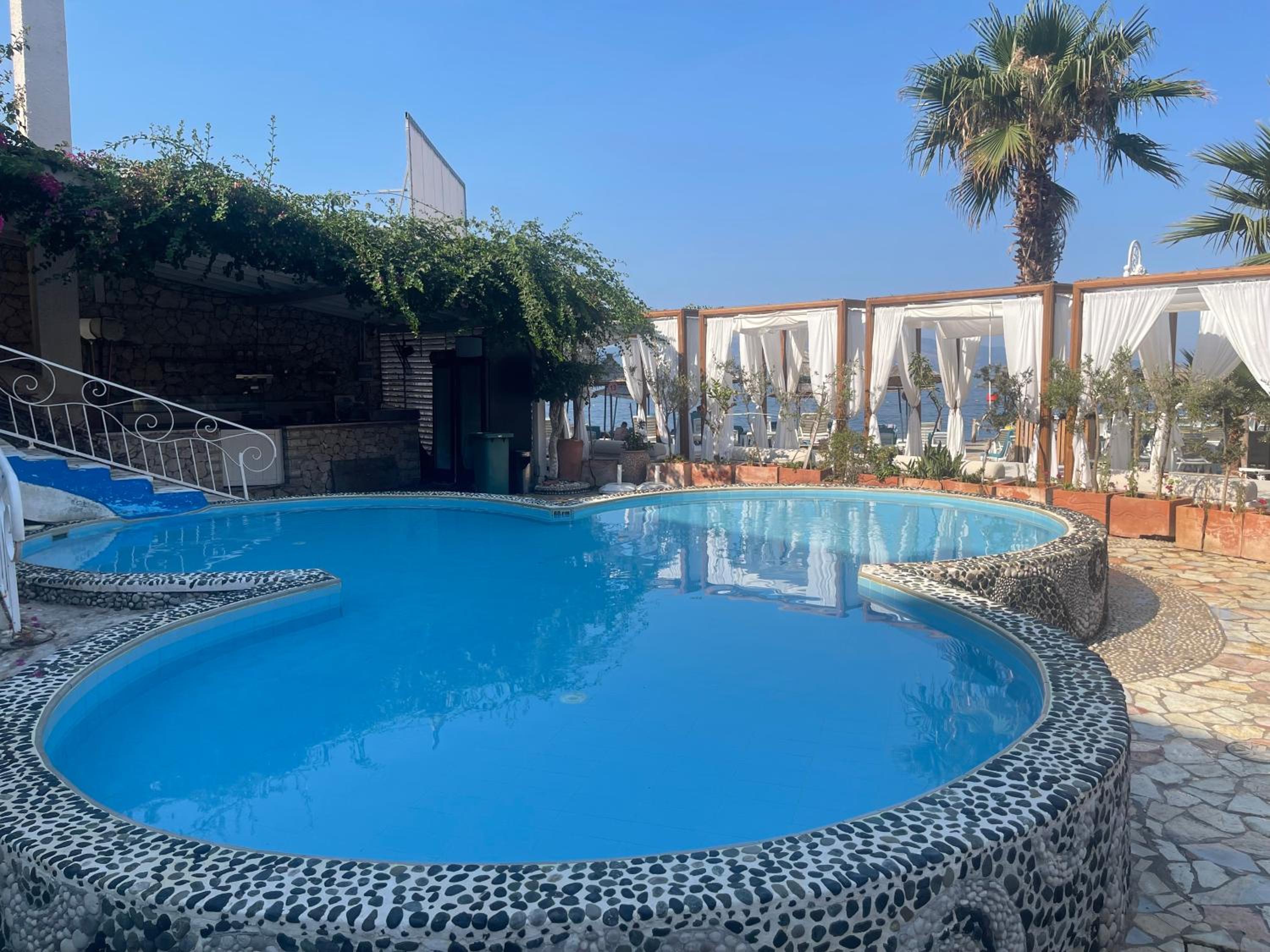 Sea Breeze Apartment Bougainville Bay