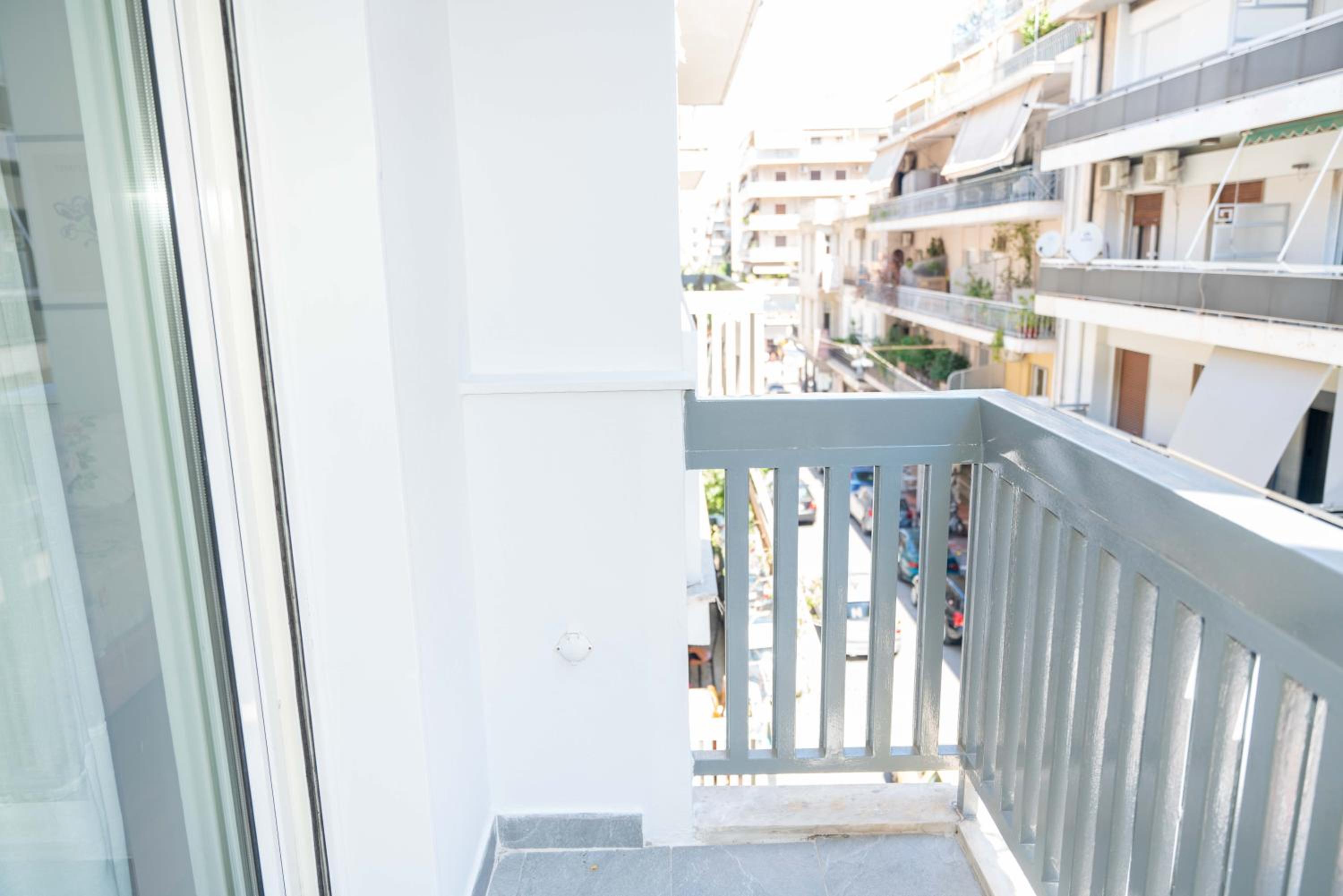 Urban Chic Flat Pagrati Athens