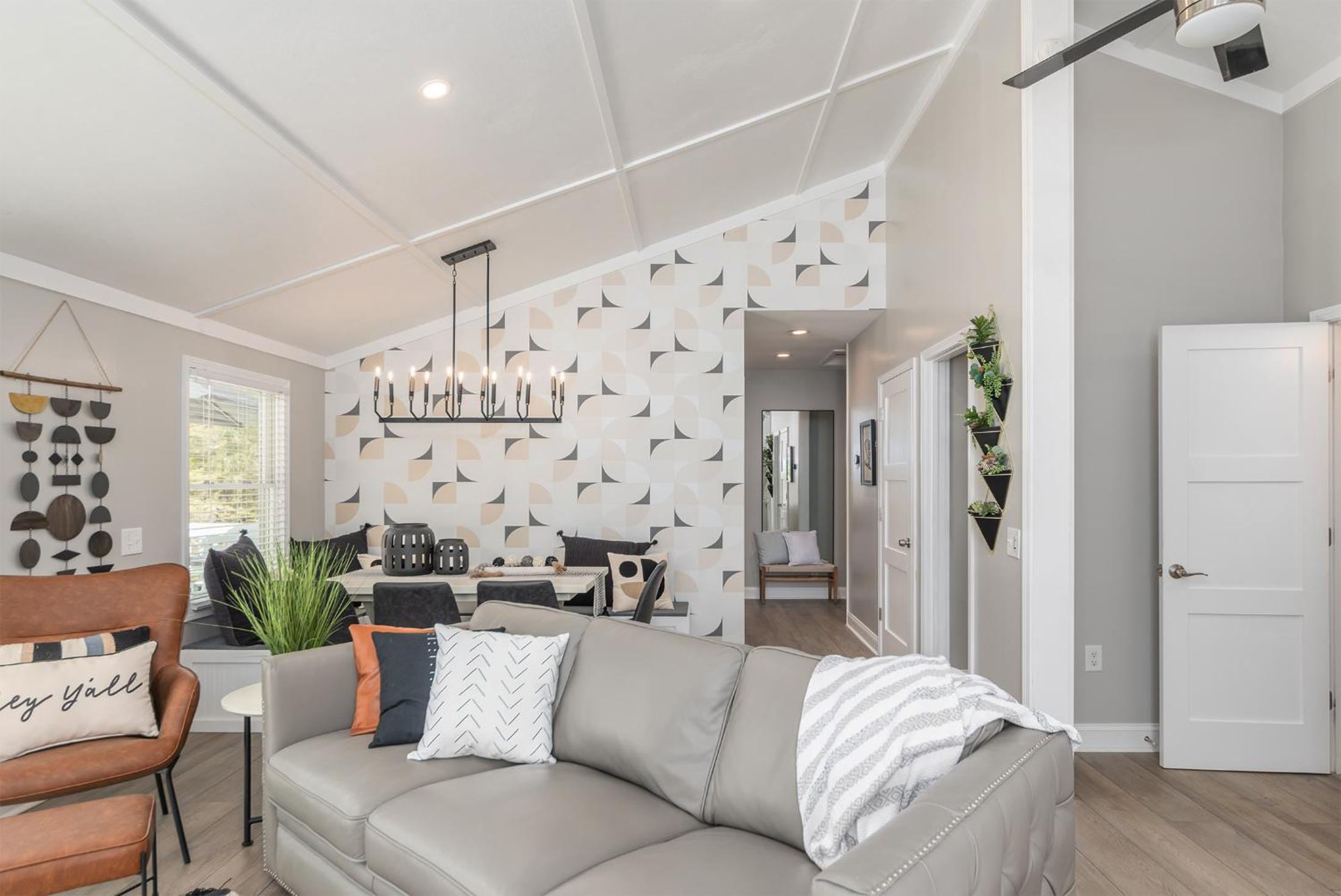 15% off 7 Night Stays Aug- Oct Stunning Renovations, Pool, Astroturf , 1 Block to Beach