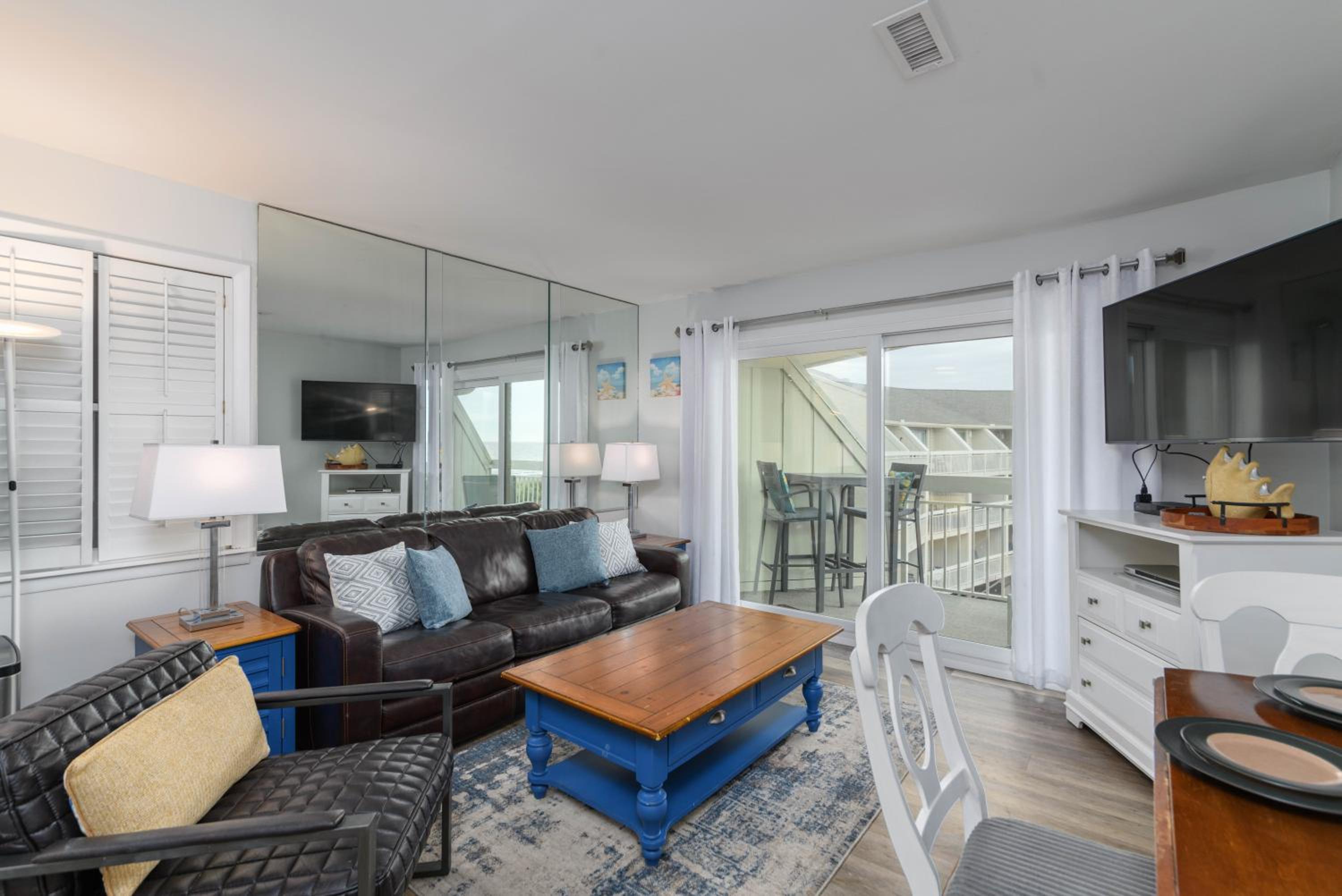Ocean Tides Incredible Oceanfront Views, Heated Pools, Elevator, Walk to Everything