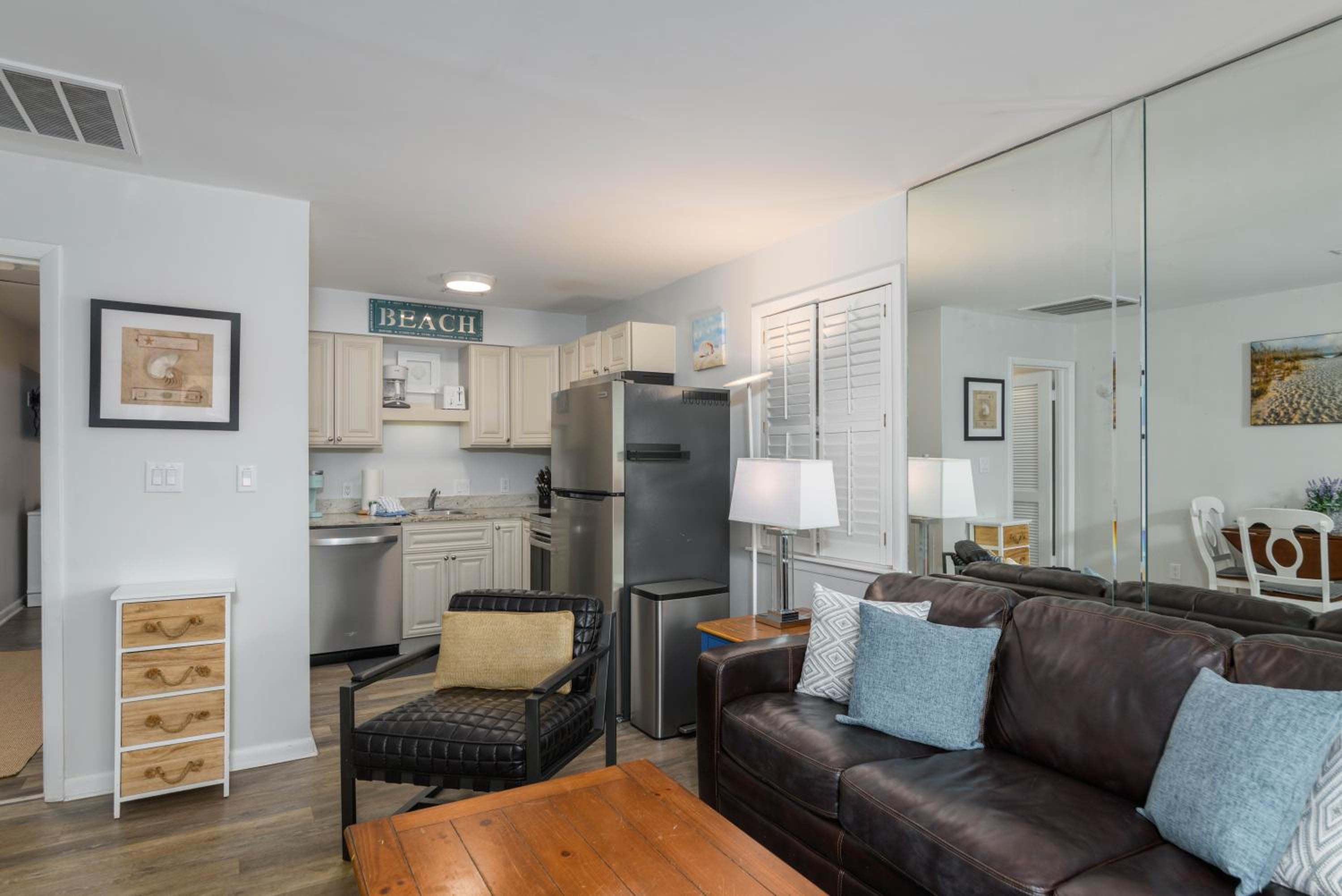 Ocean Tides Incredible Oceanfront Views, Heated Pools, Elevator, Walk to Everything