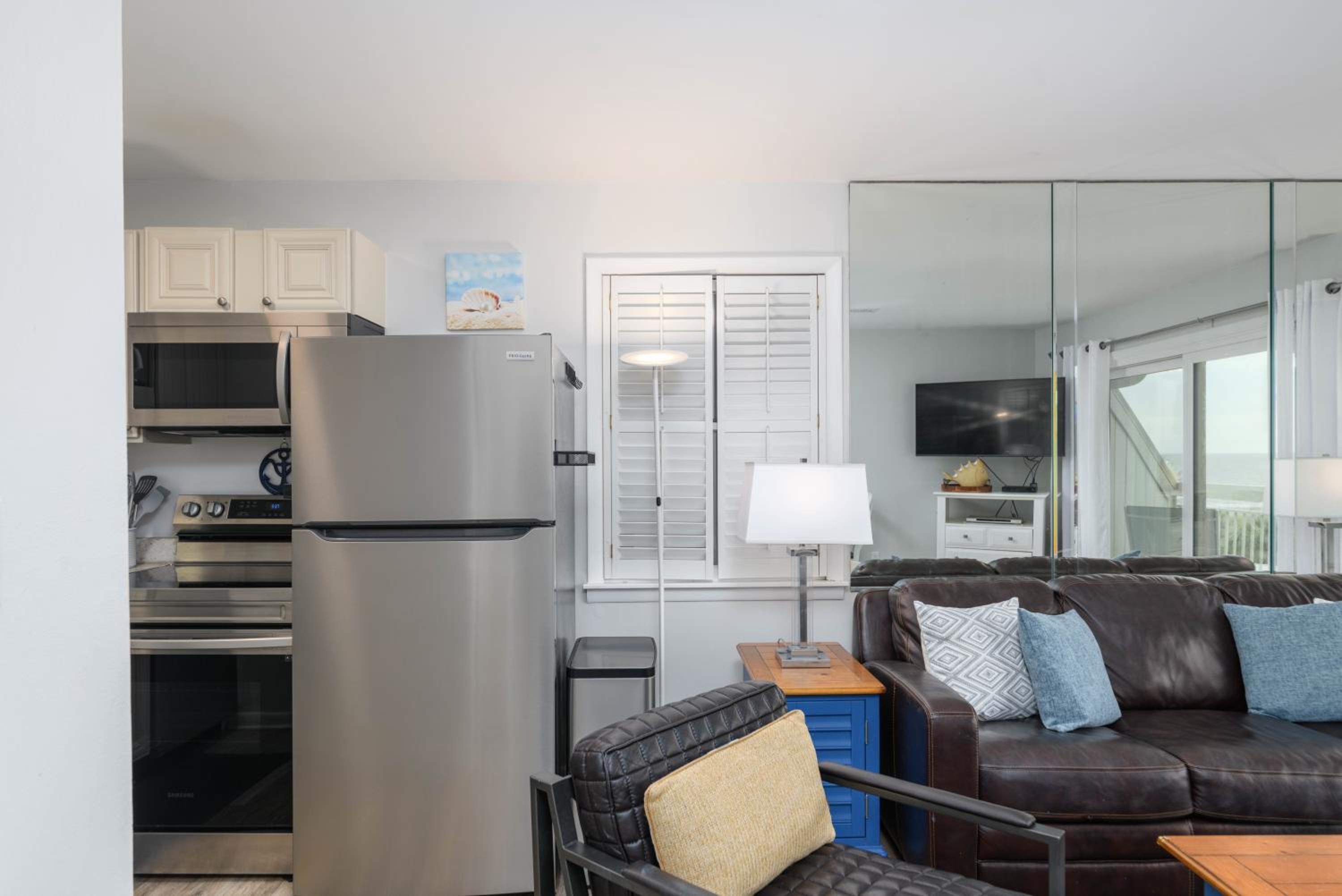 Ocean Tides Incredible Oceanfront Views, Heated Pools, Elevator, Walk to Everything