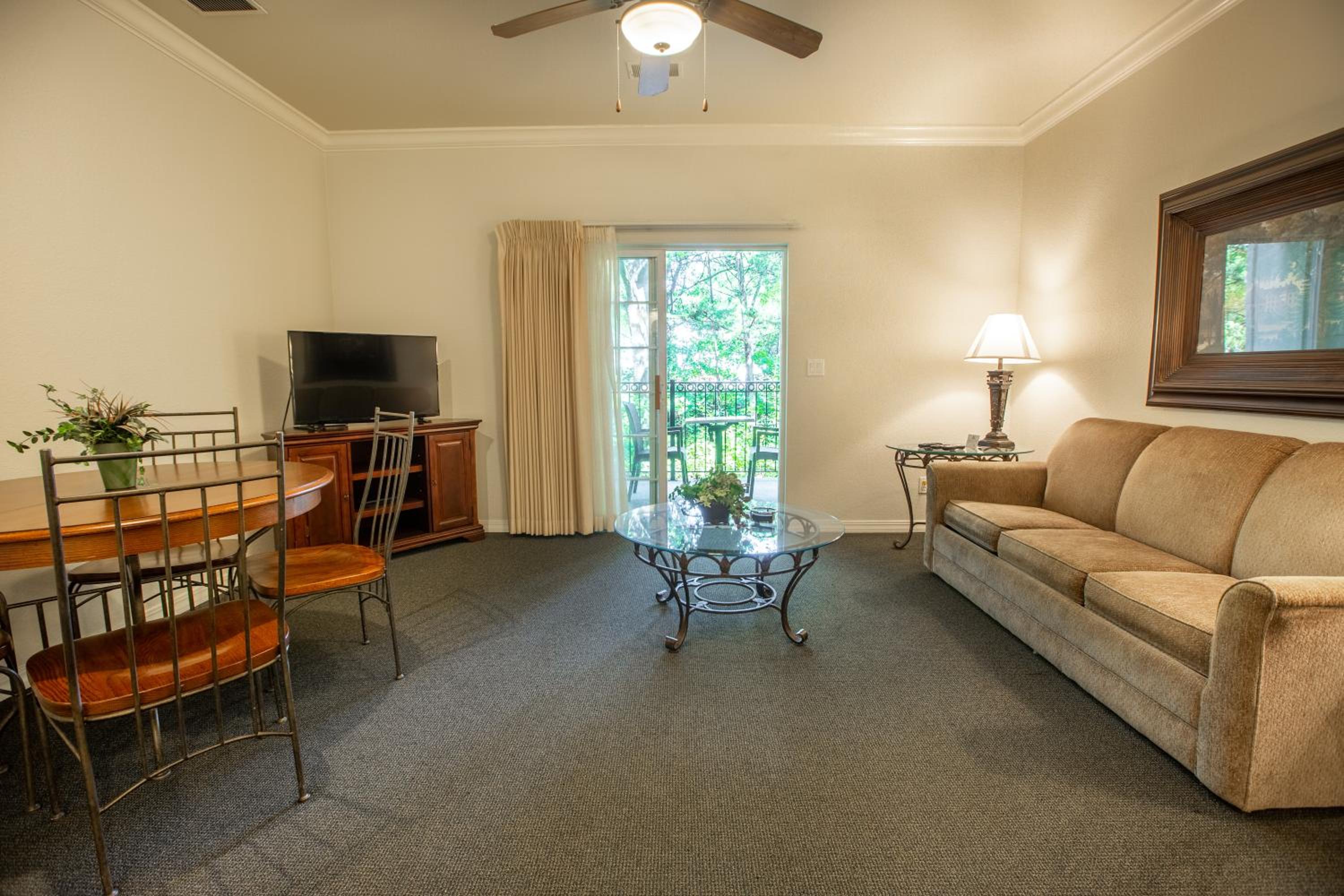 French Quarter Resort by CoolVacay