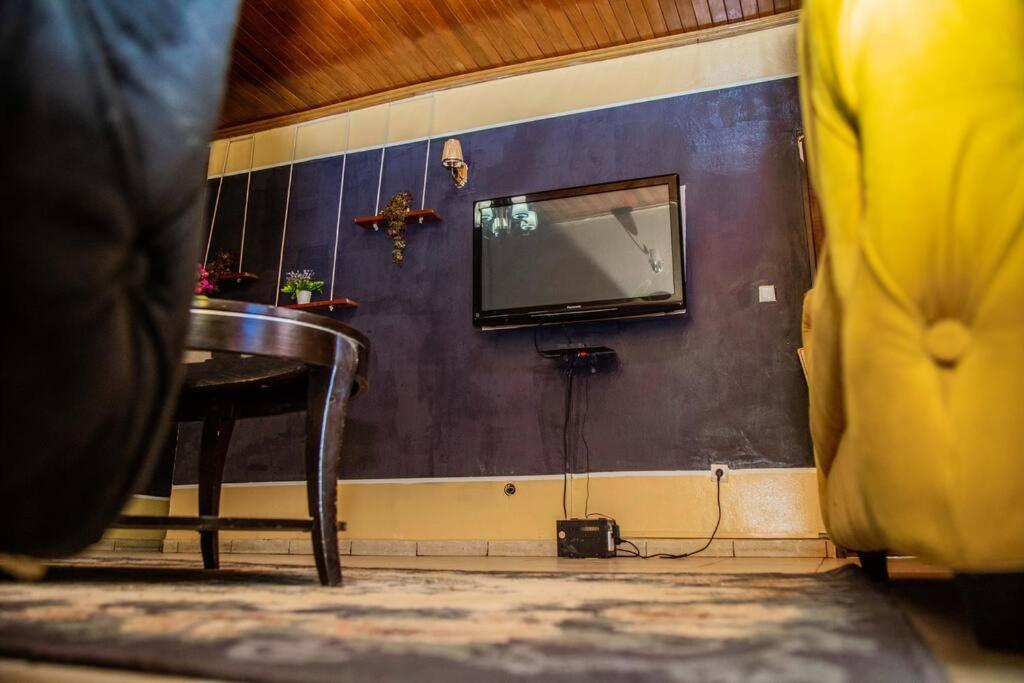 Spacious 2BR Roadside Apartment