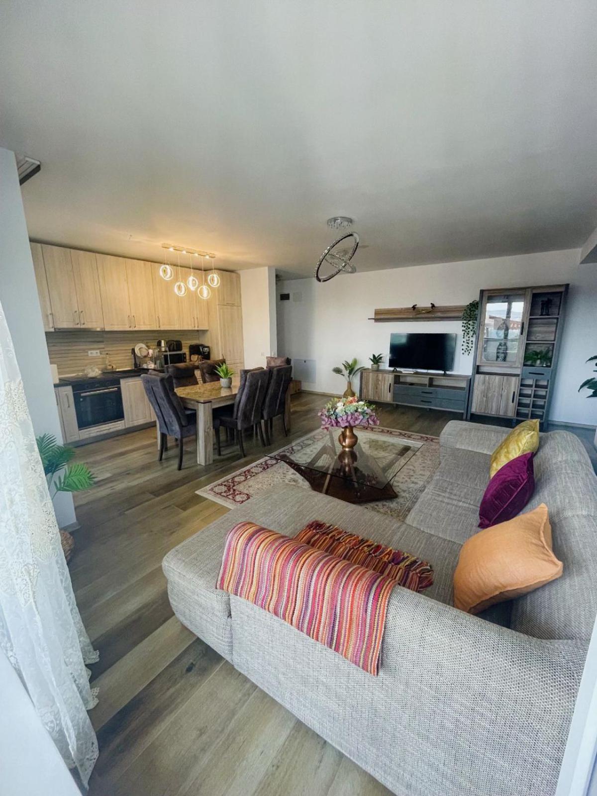 Lilo HOME view 3